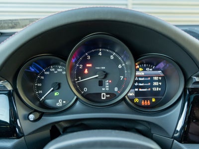 2026 Porsche Macan Base