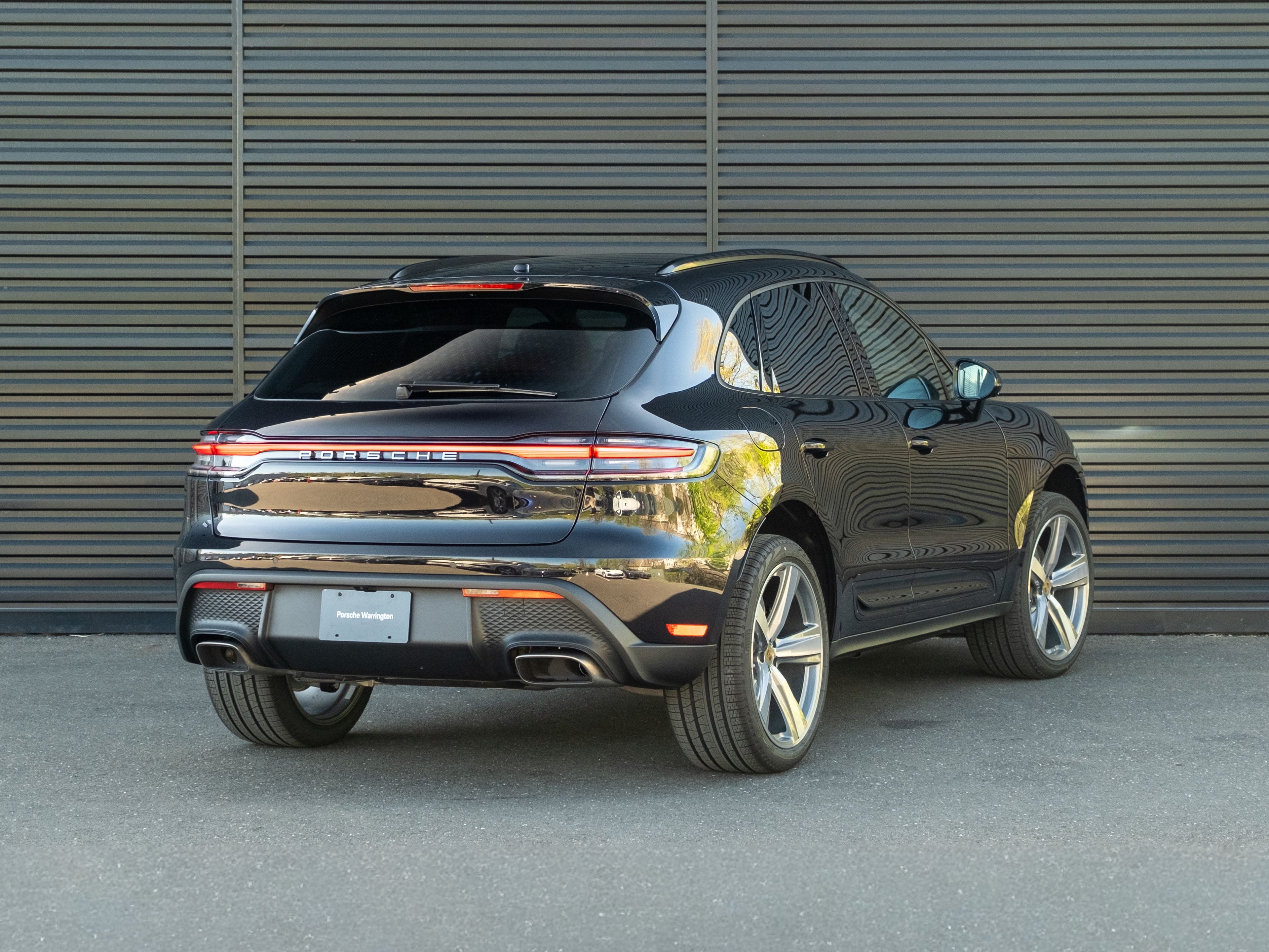 2026 Porsche Macan Base