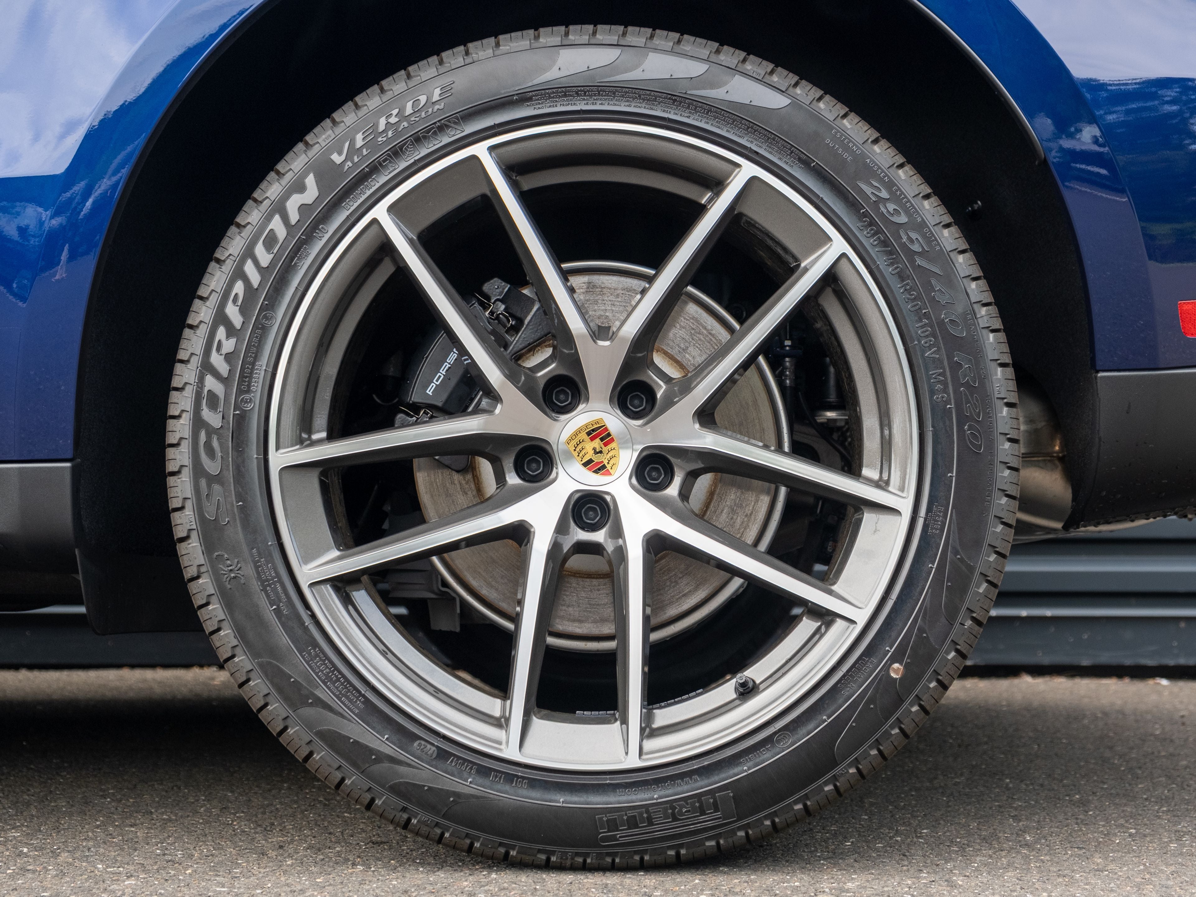 2026 Porsche Macan Base