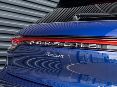 2026 Porsche Macan Base