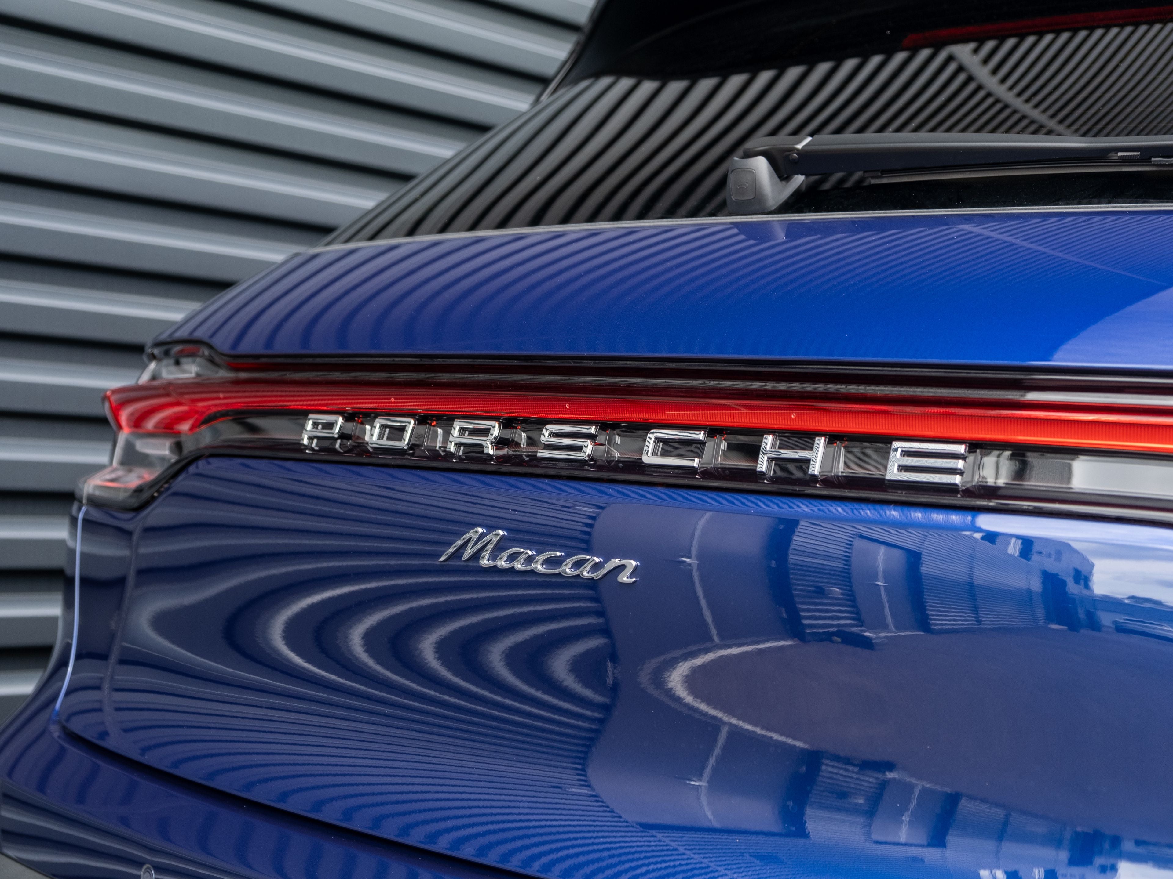 2026 Porsche Macan Base