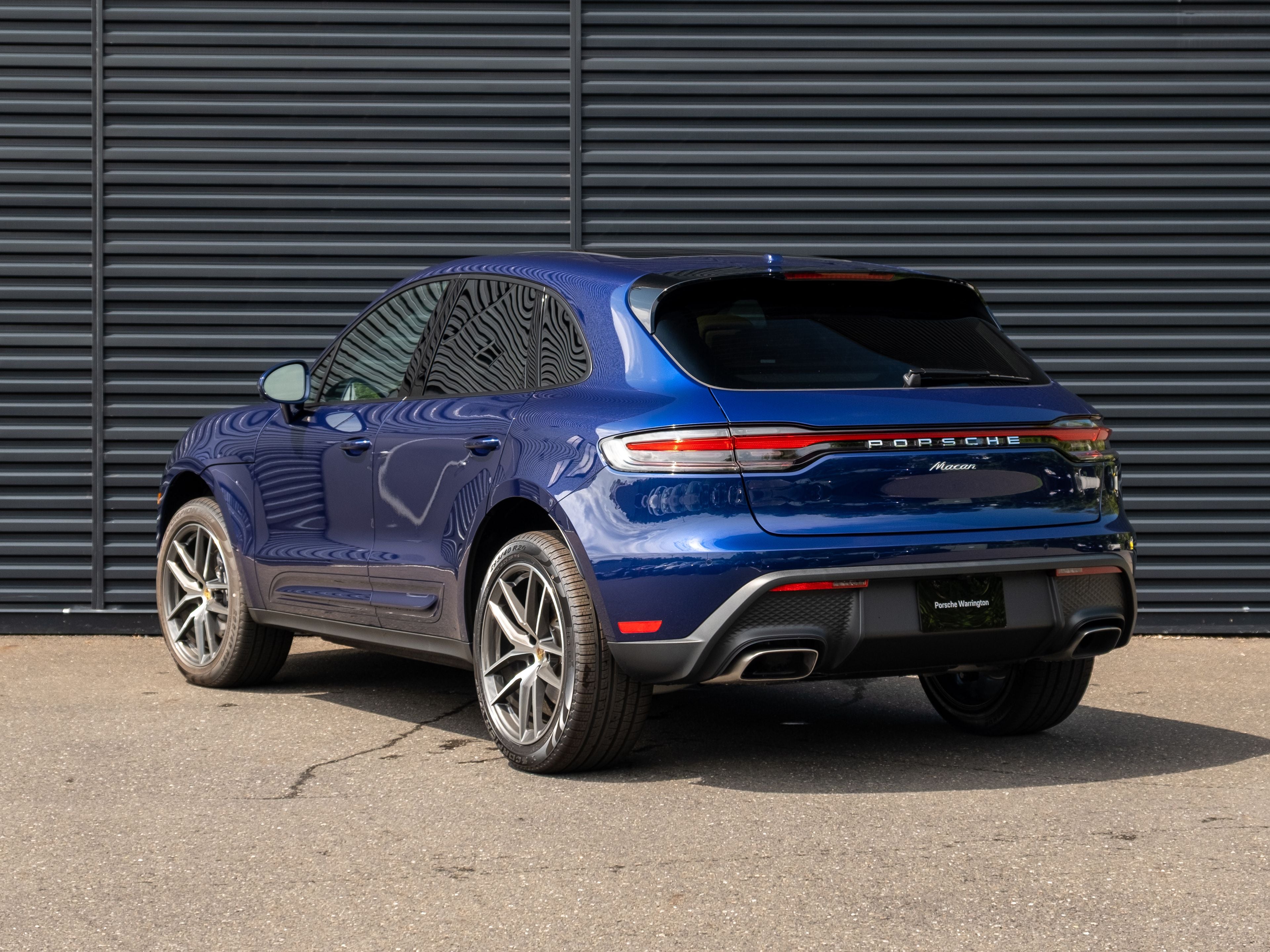 2026 Porsche Macan Base