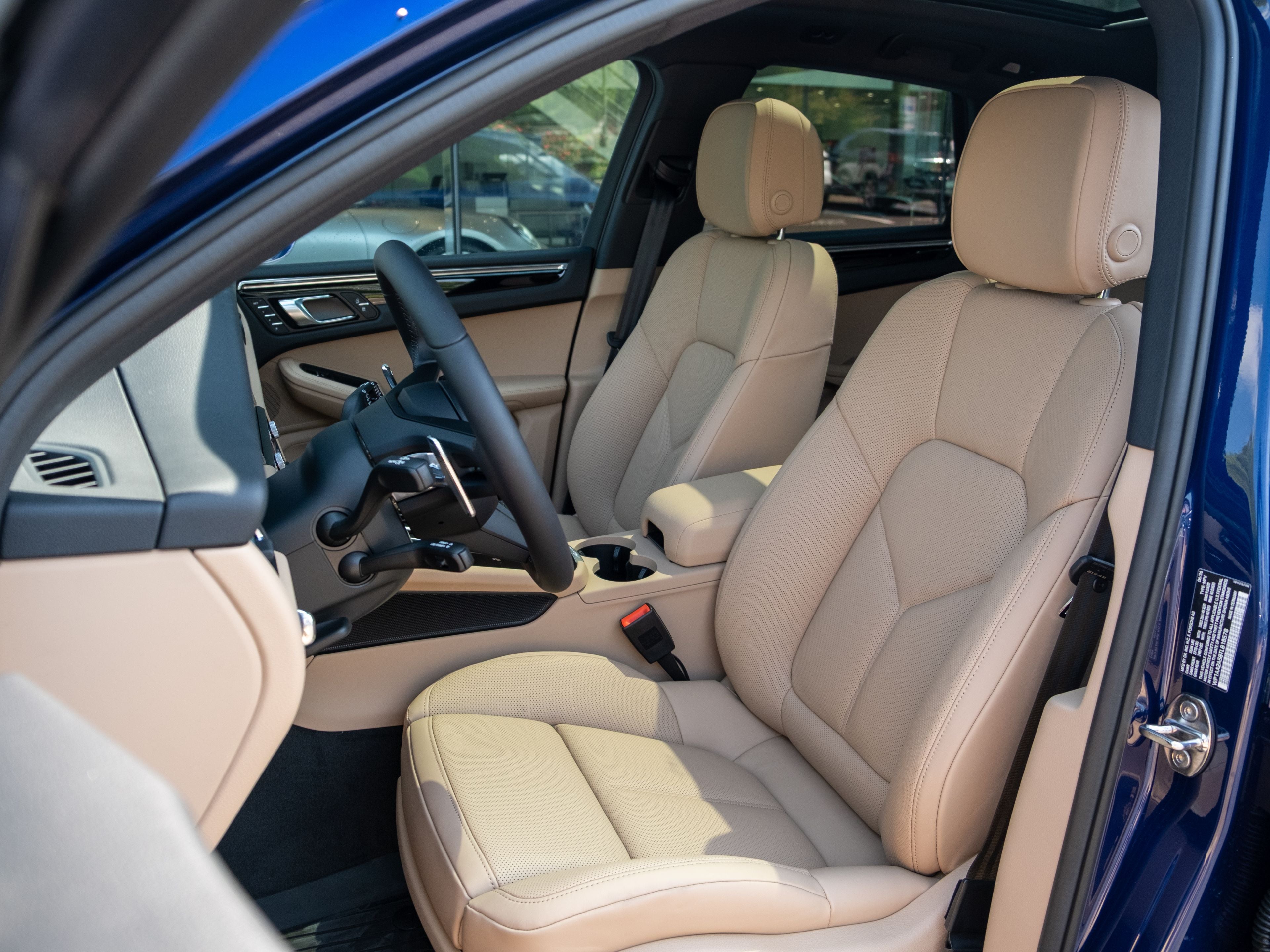 2026 Porsche Macan Base