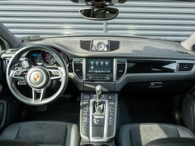 2018 Porsche Macan Base