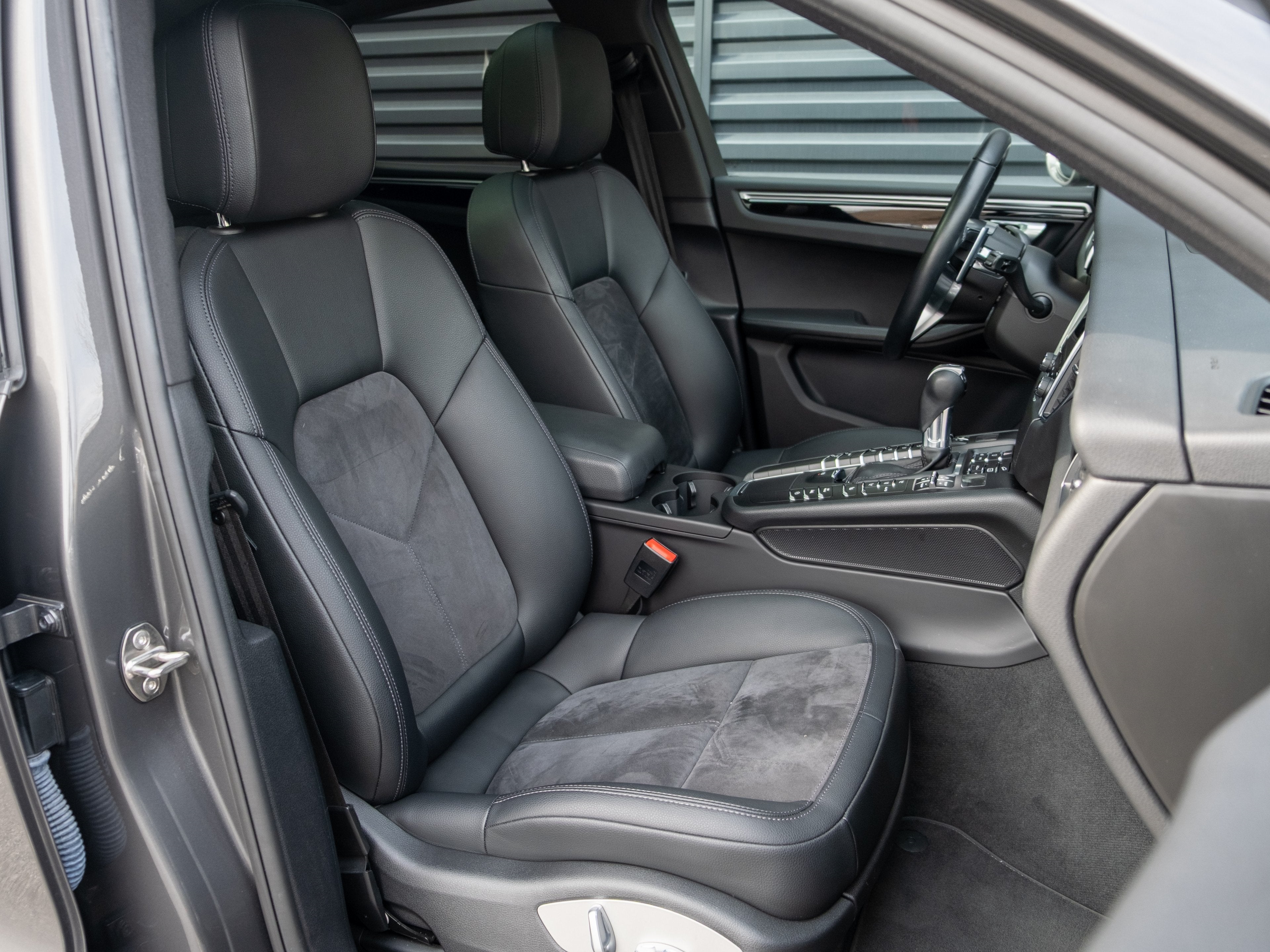 2018 Porsche Macan Base