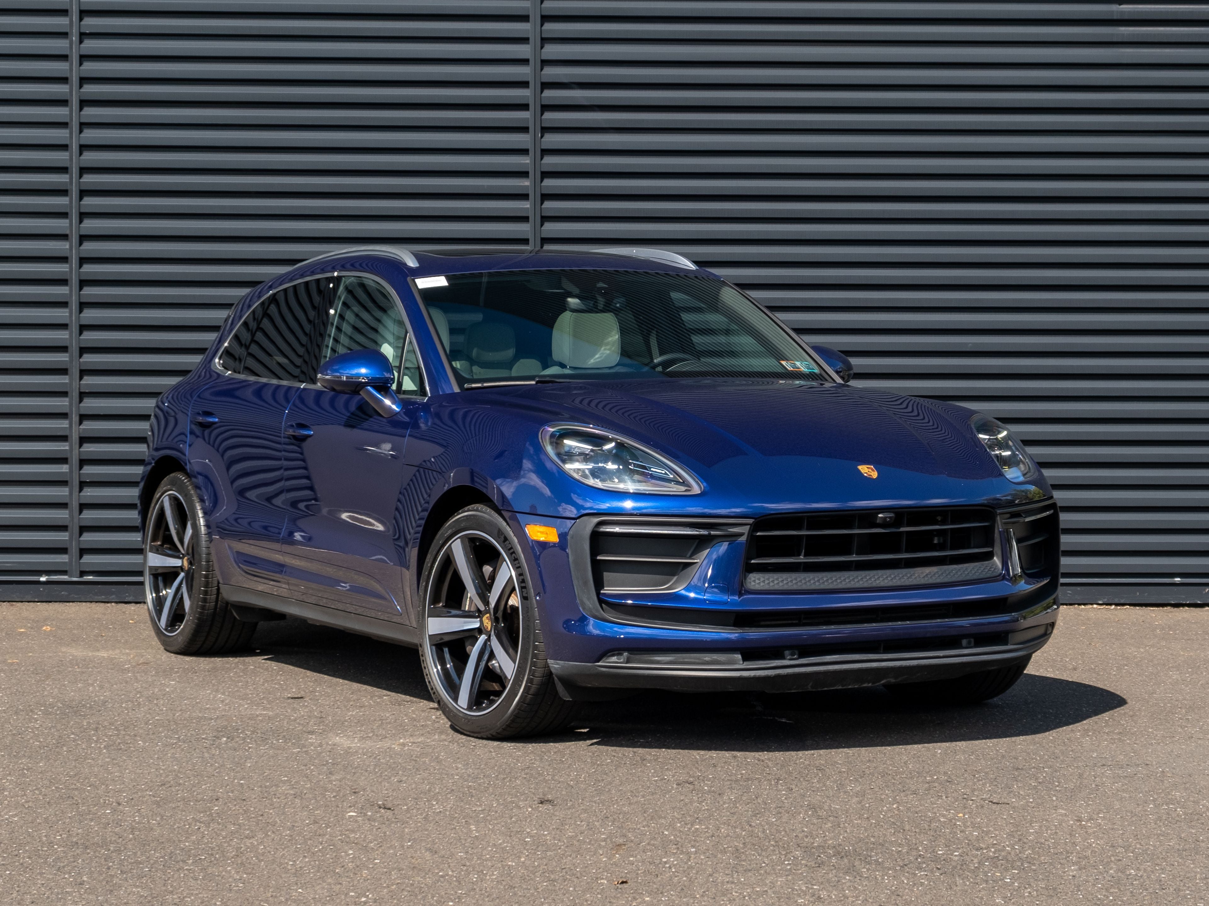 2022 Porsche Macan Base