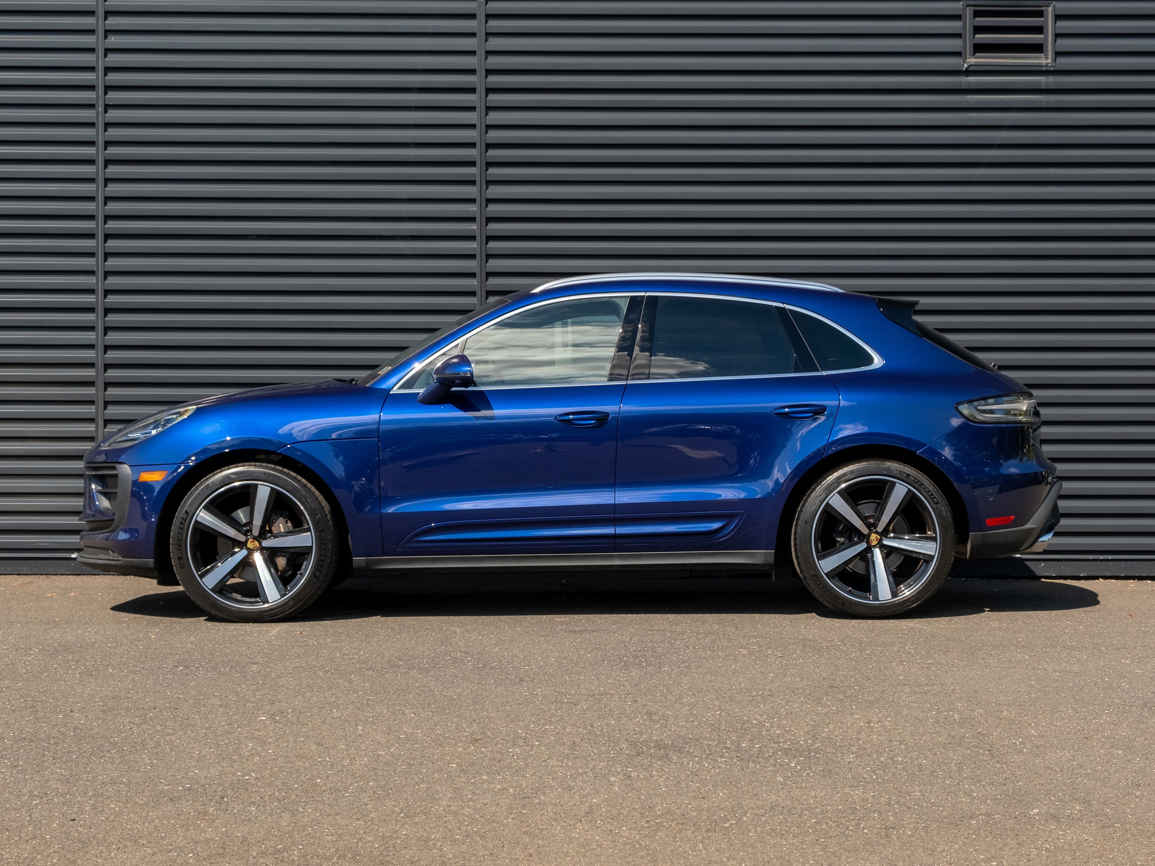 2022 Porsche Macan Base