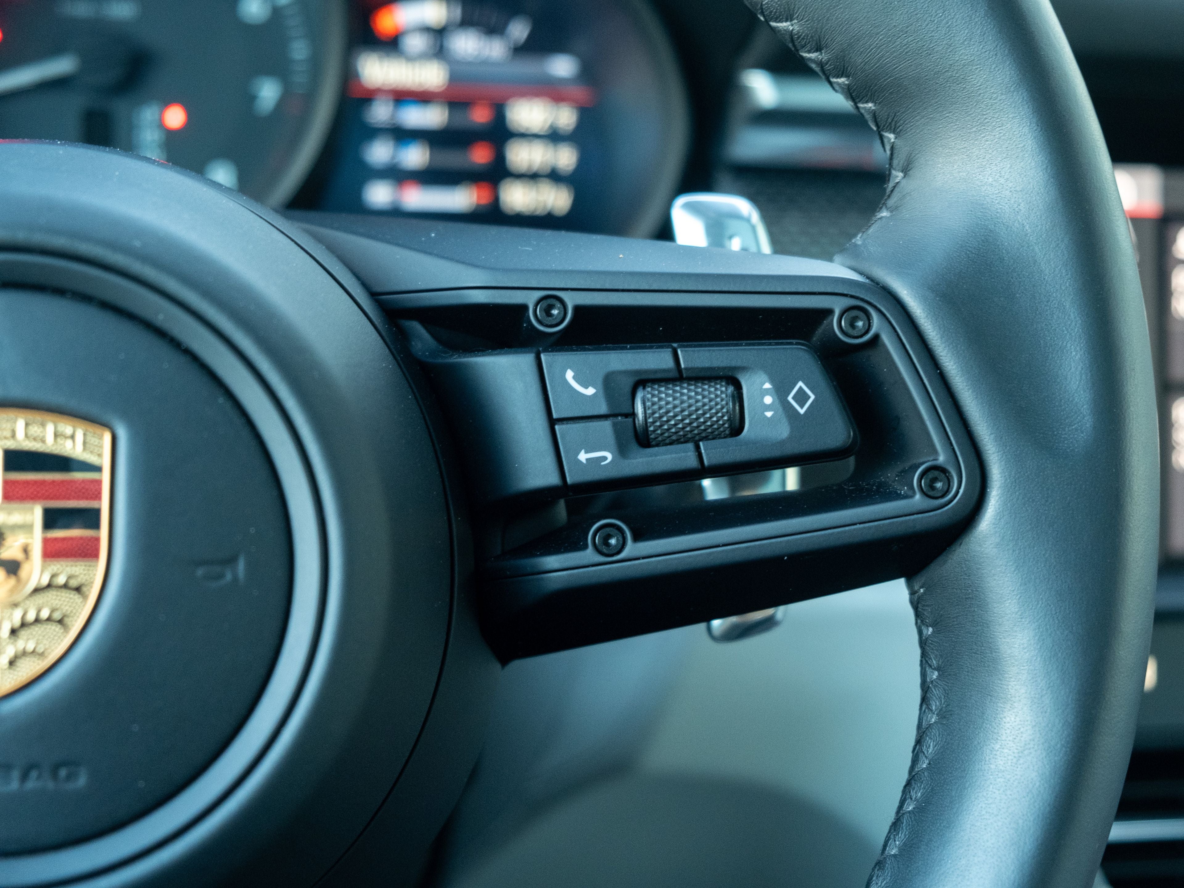 2022 Porsche Macan Base