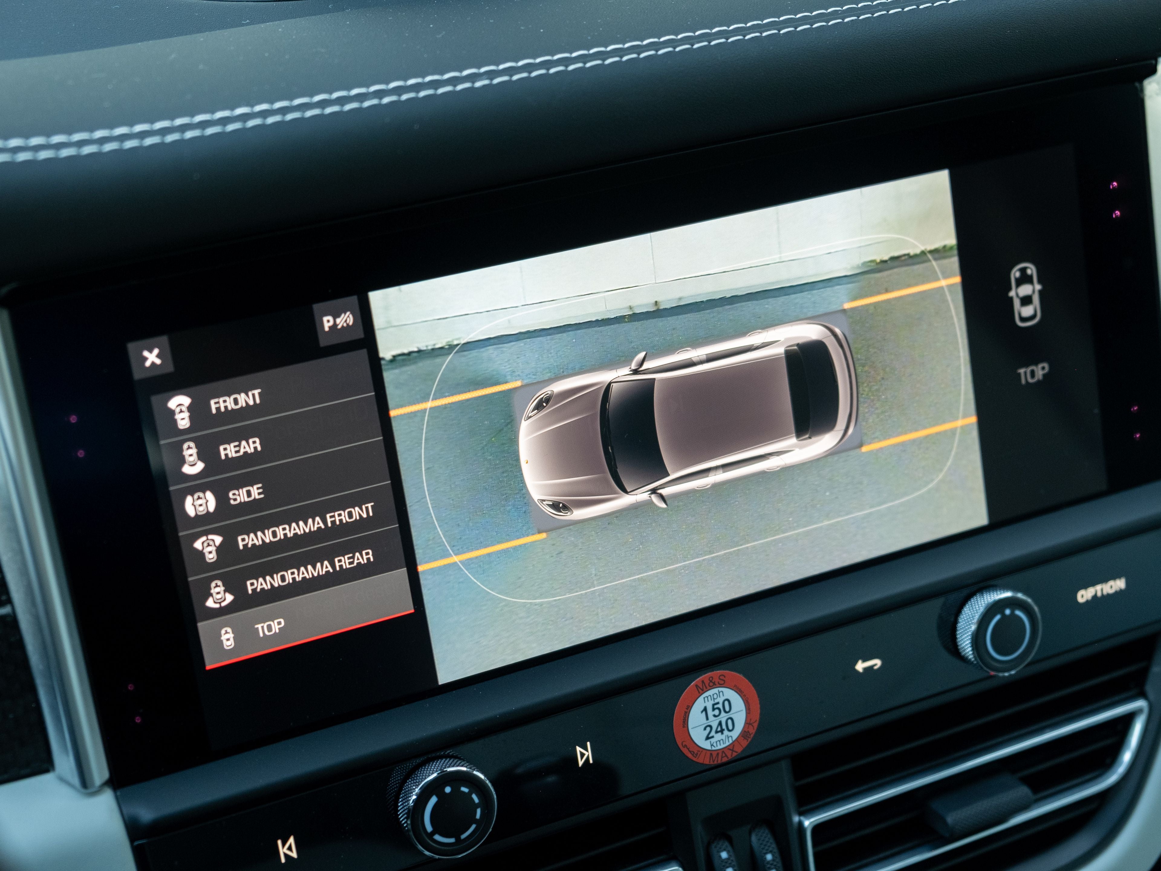 2022 Porsche Macan Base