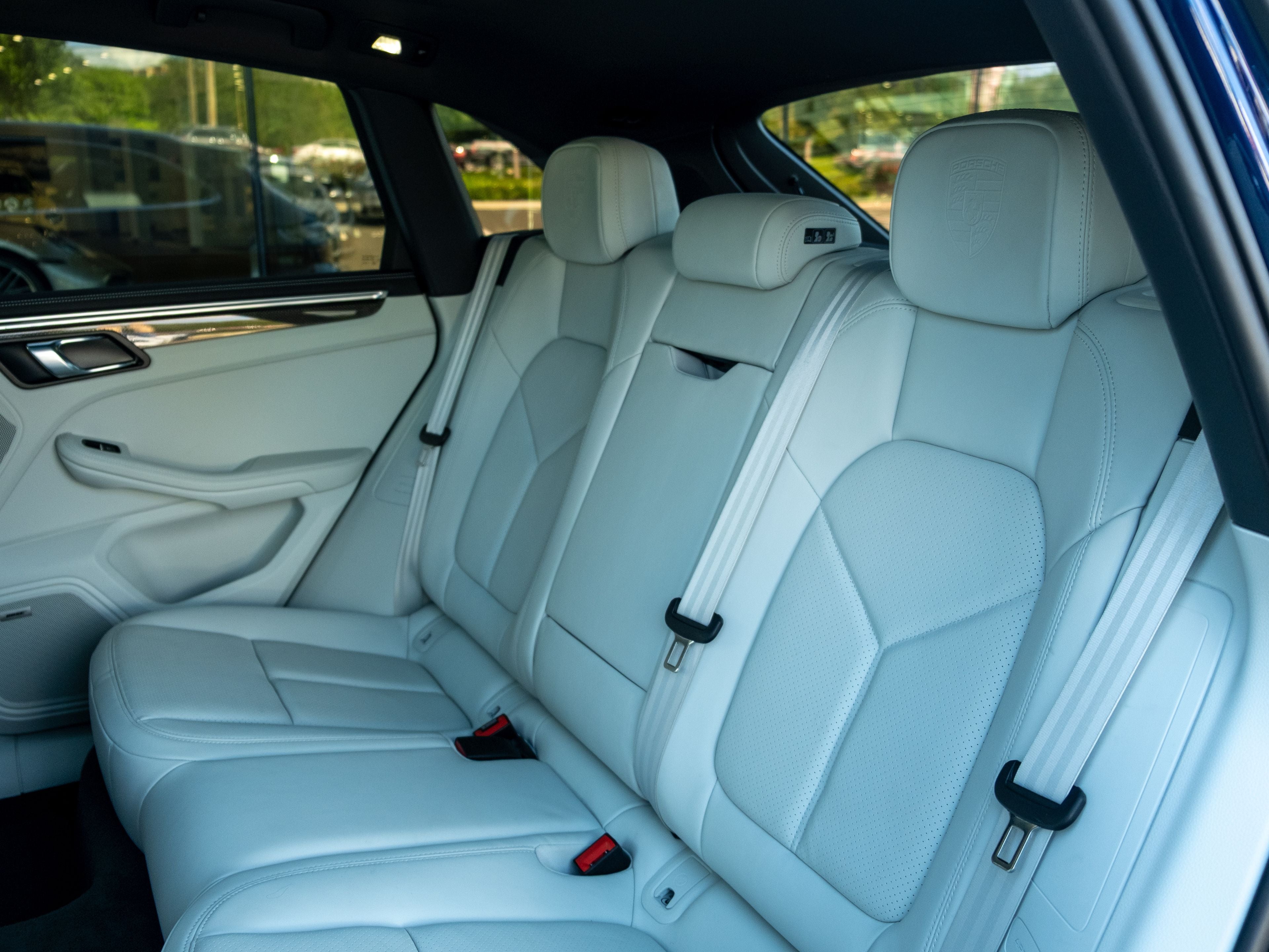 2022 Porsche Macan Base