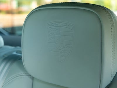2022 Porsche Macan Base