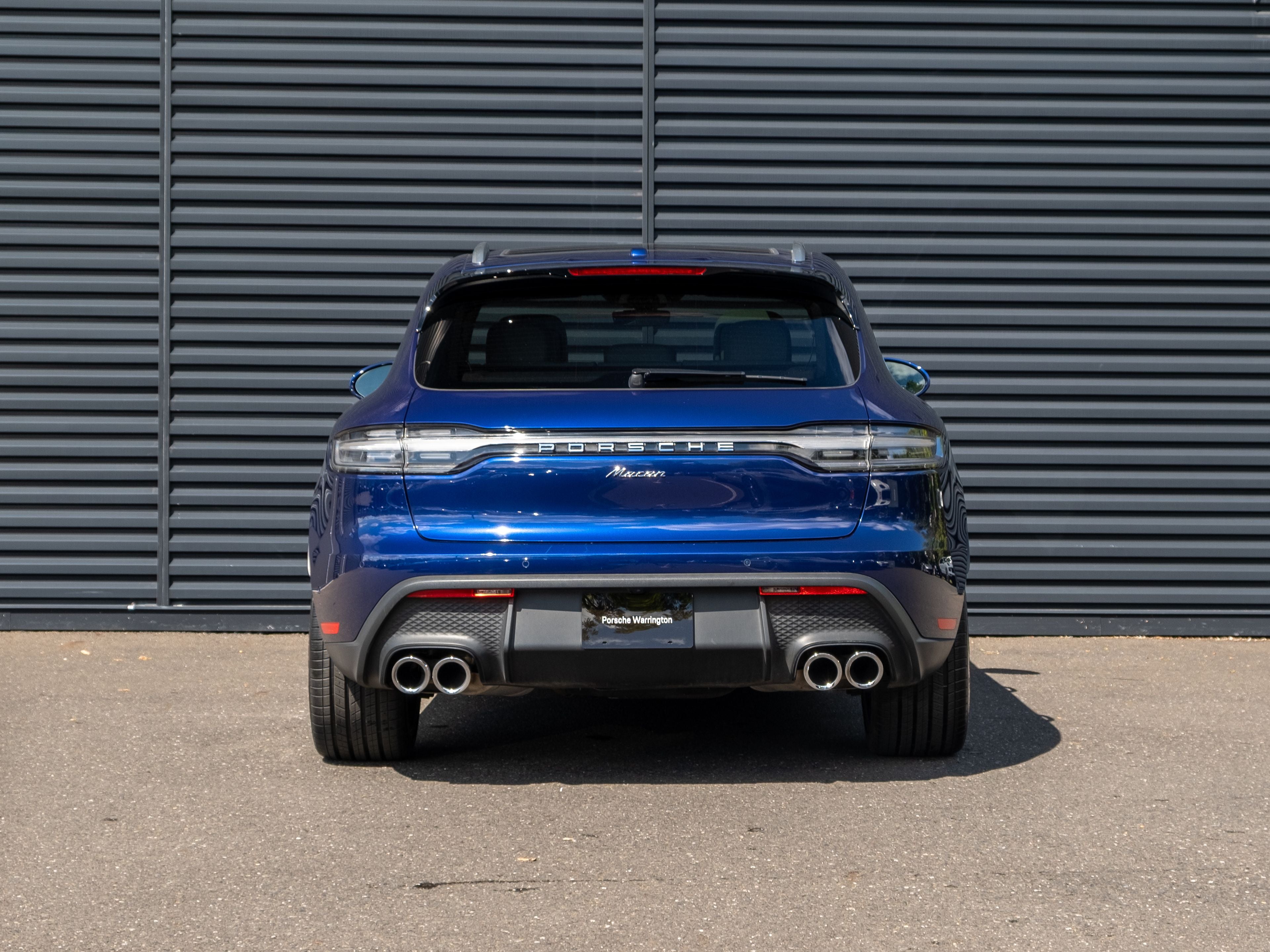 2022 Porsche Macan Base