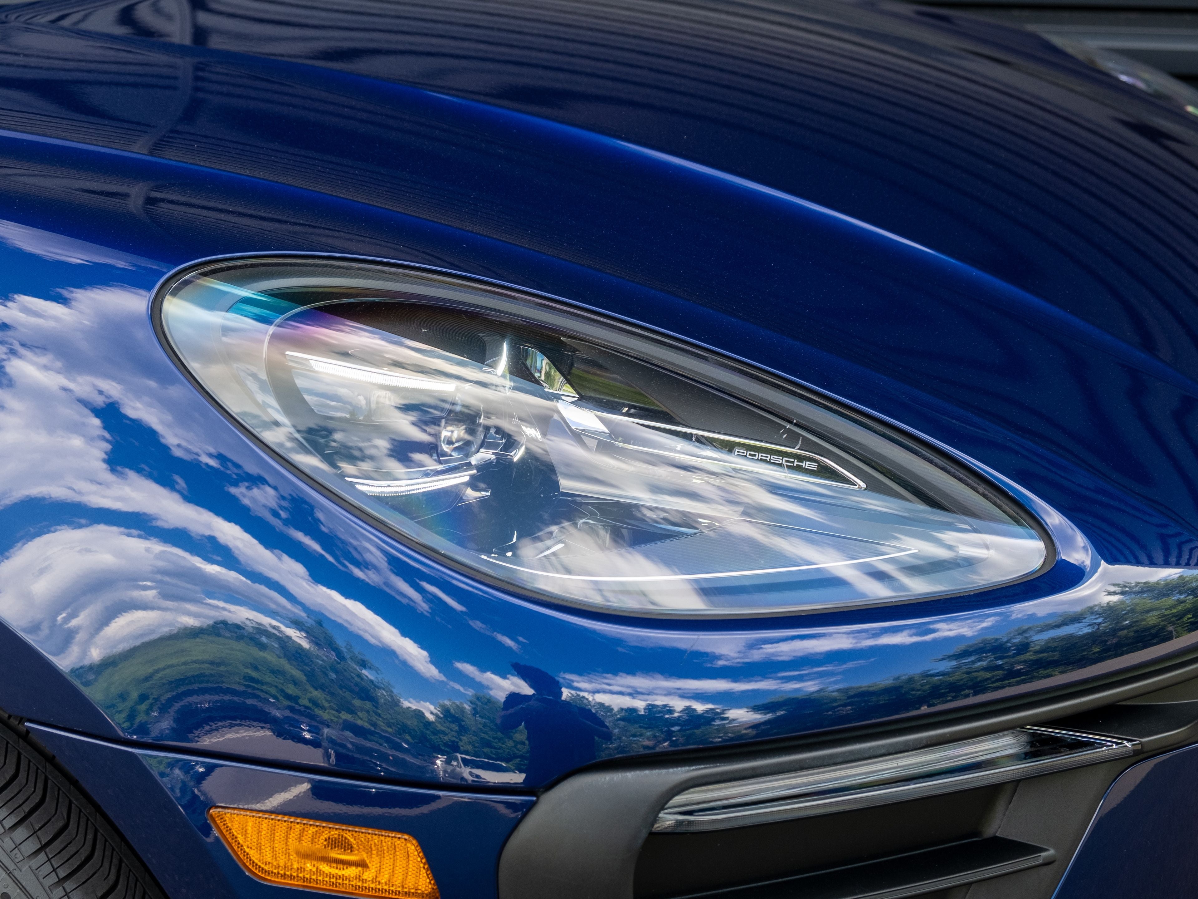 2024 Porsche Macan Base