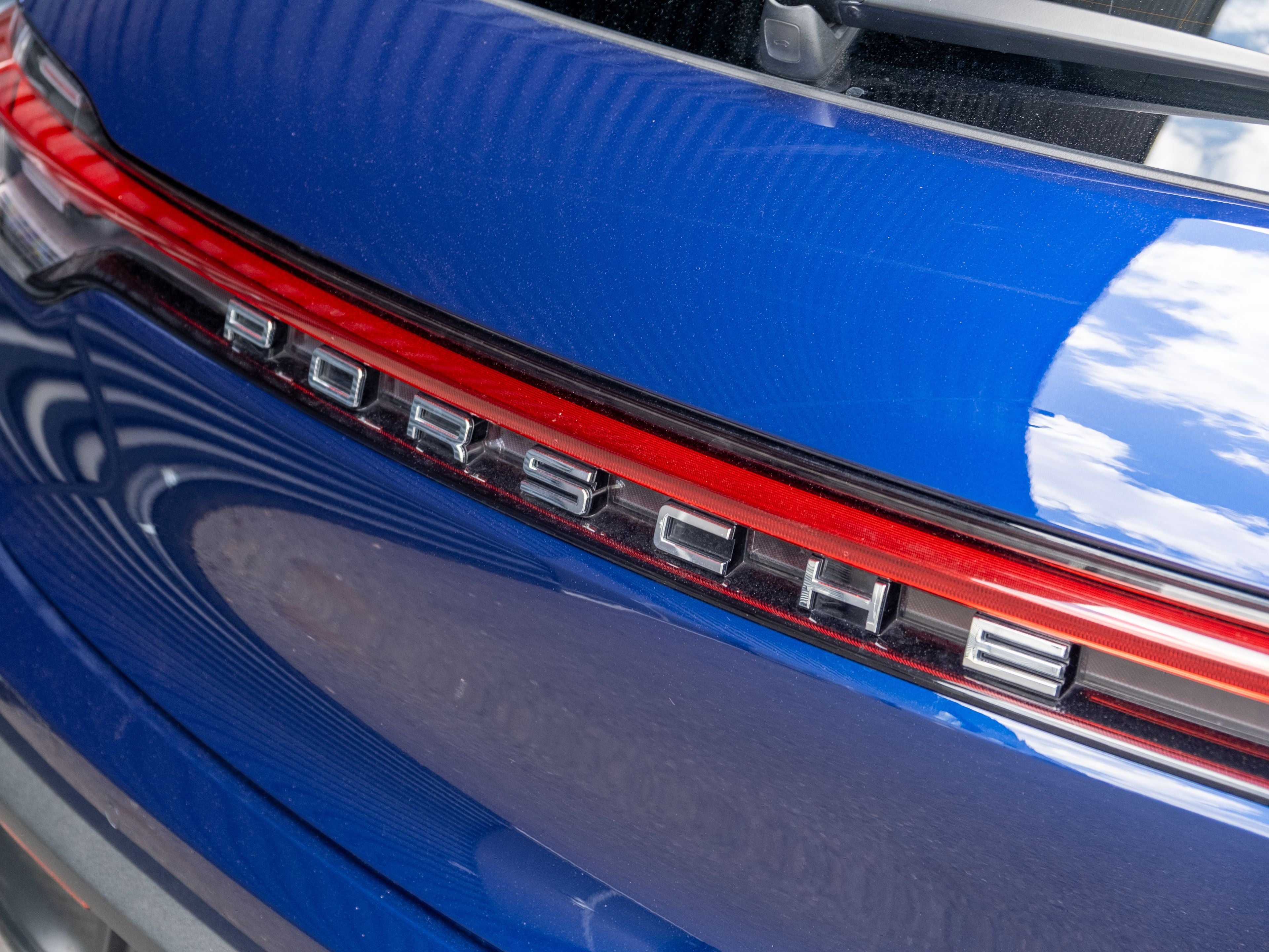 2024 Porsche Macan Base