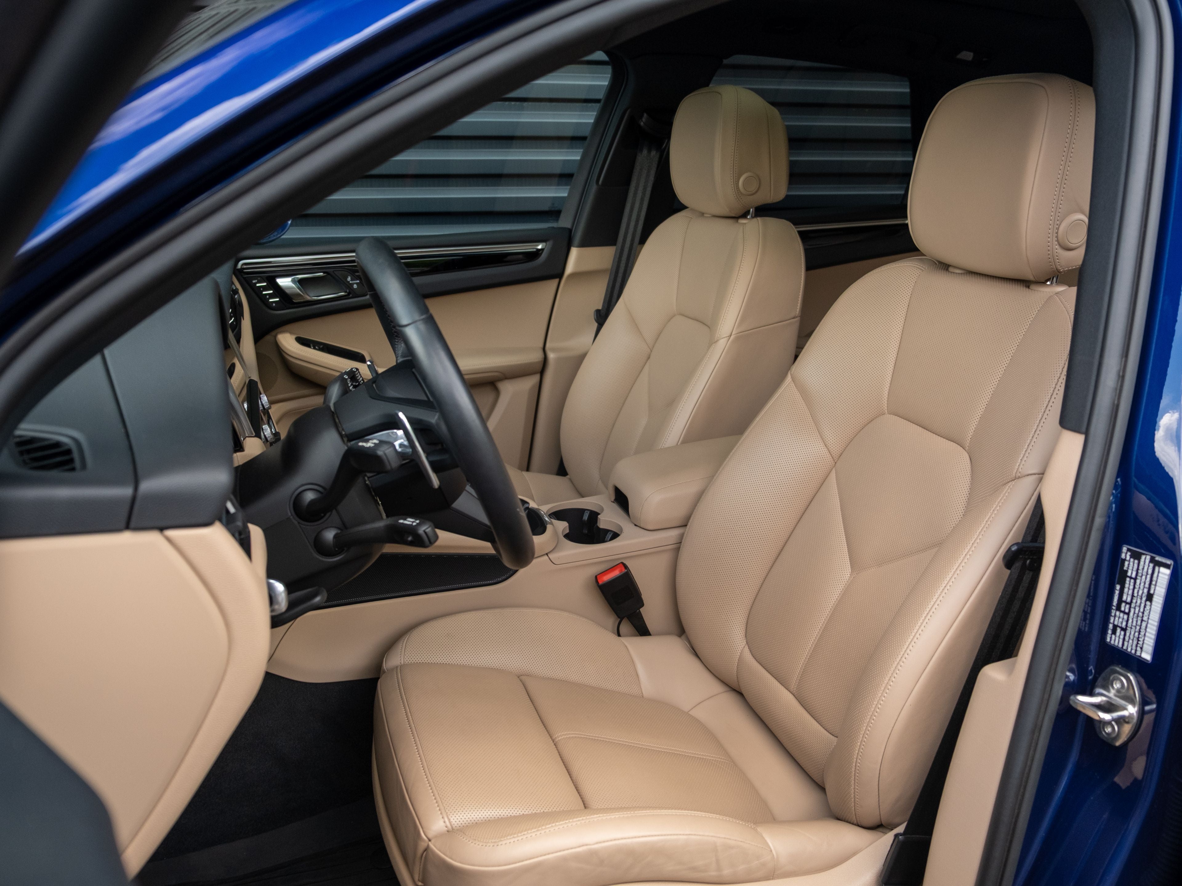 2024 Porsche Macan Base