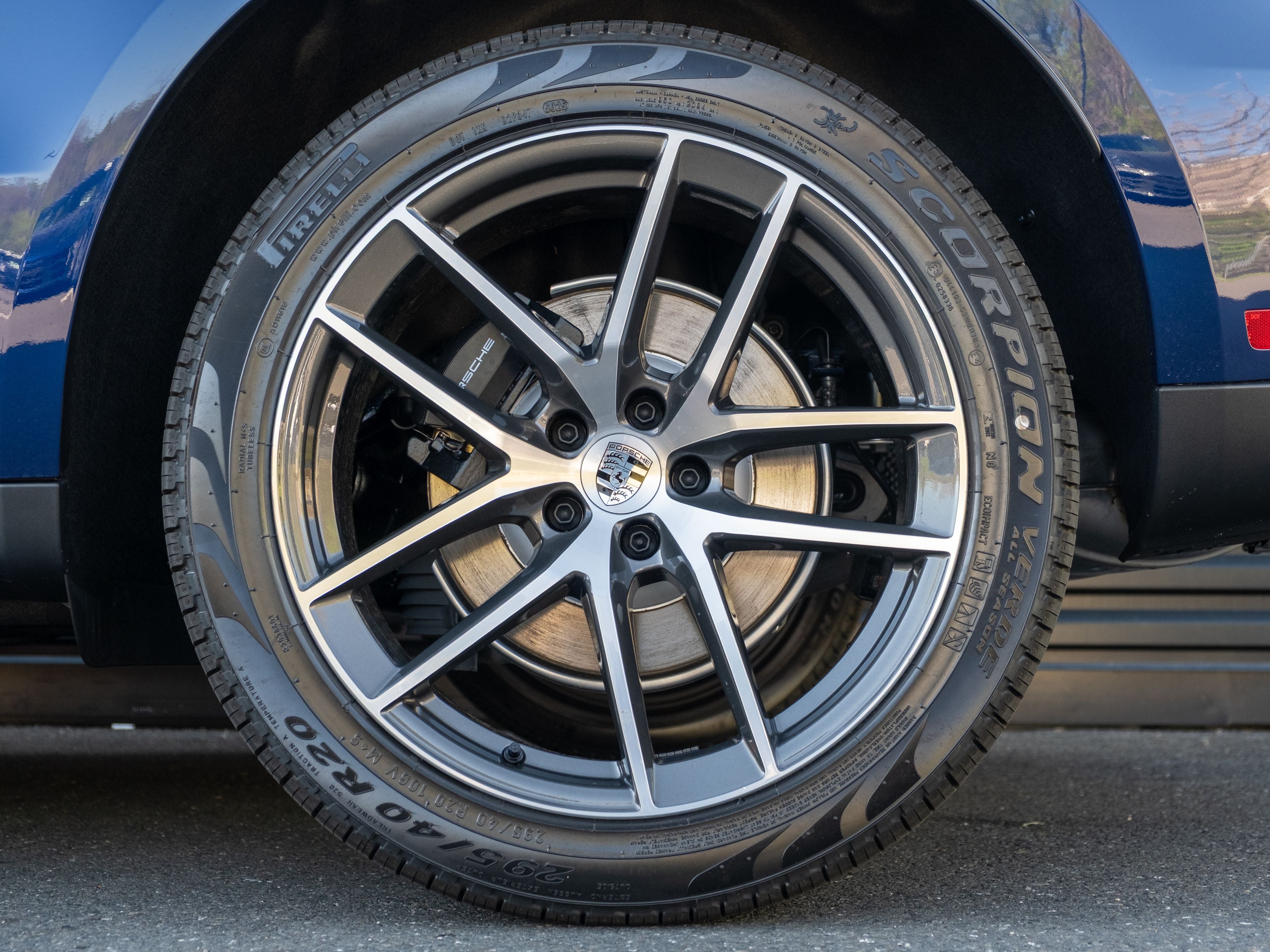 2026 Porsche Macan Base