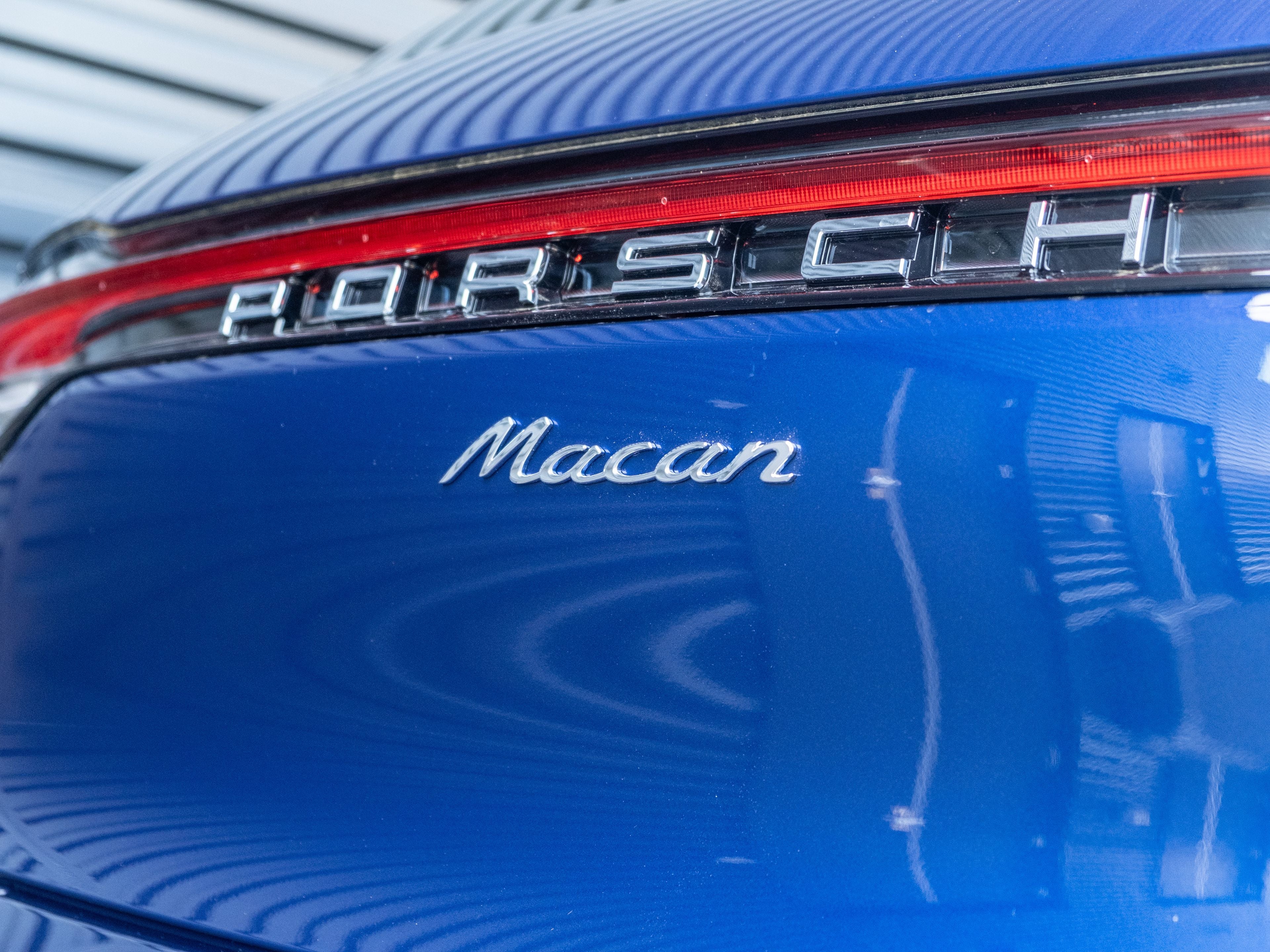 2026 Porsche Macan Base