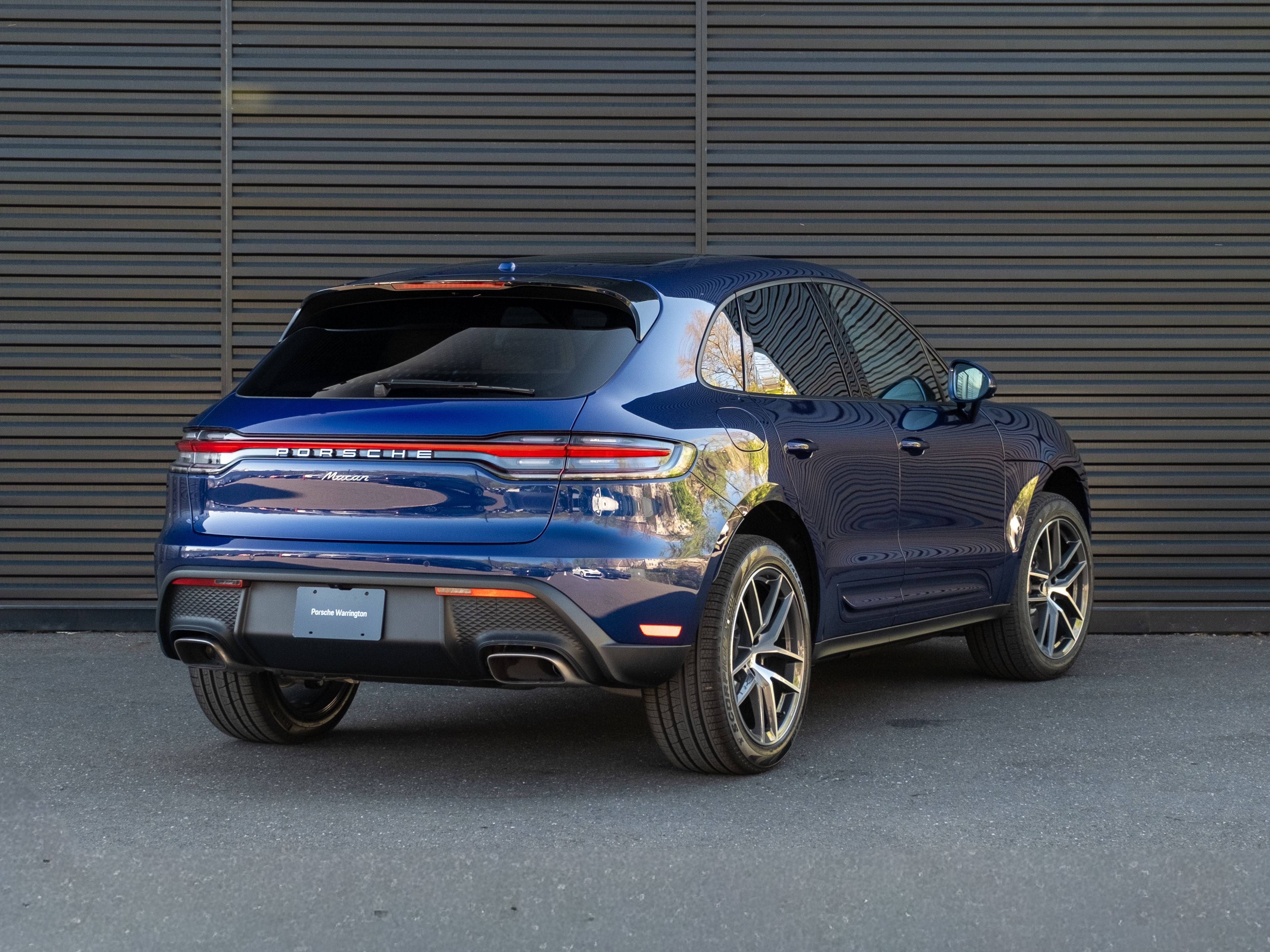 2026 Porsche Macan Base
