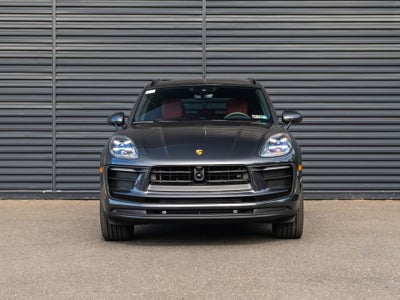 2026 Porsche Macan Base