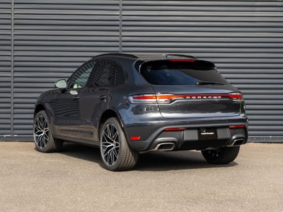 2026 Porsche Macan Base