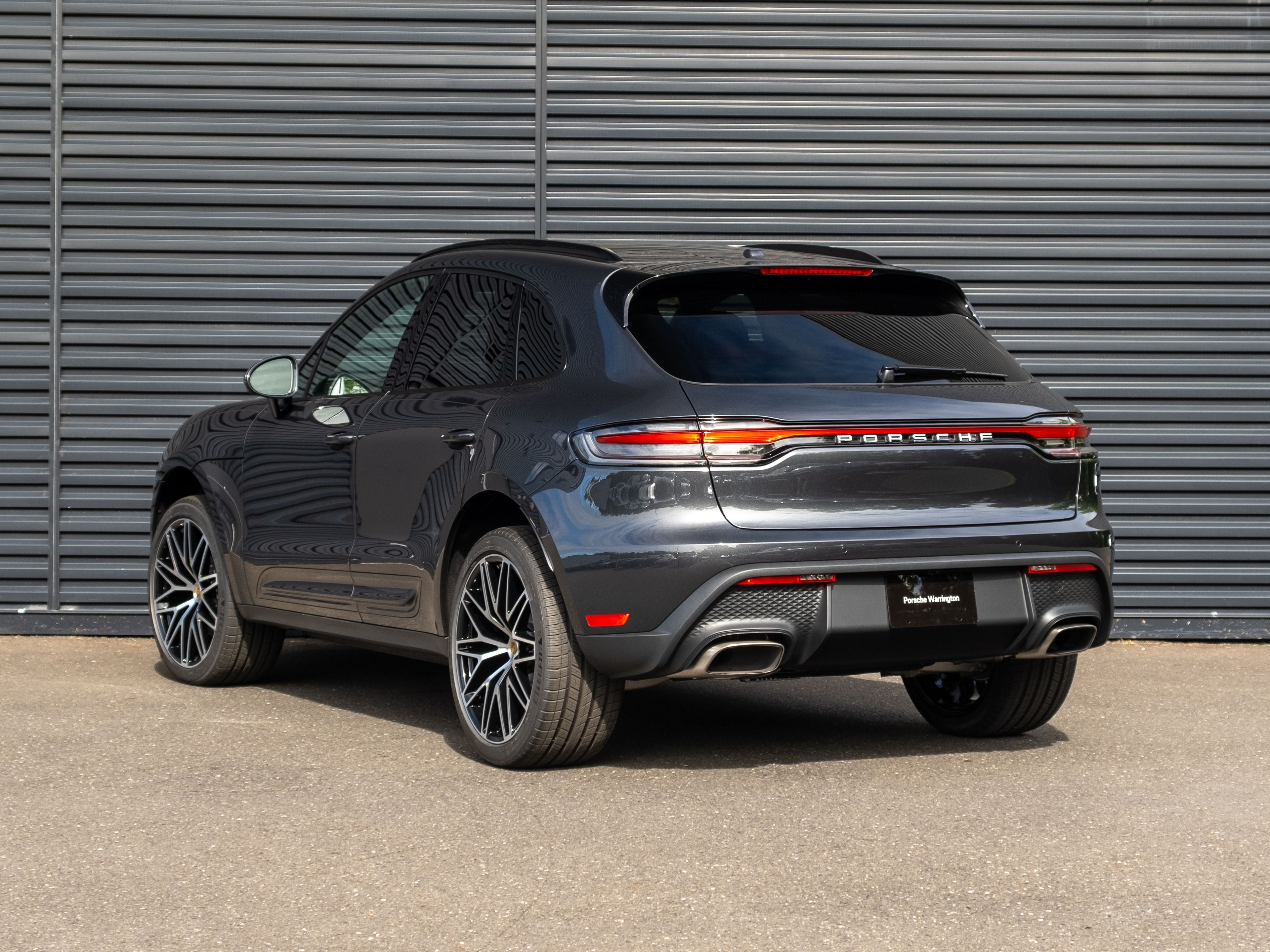 2026 Porsche Macan Base