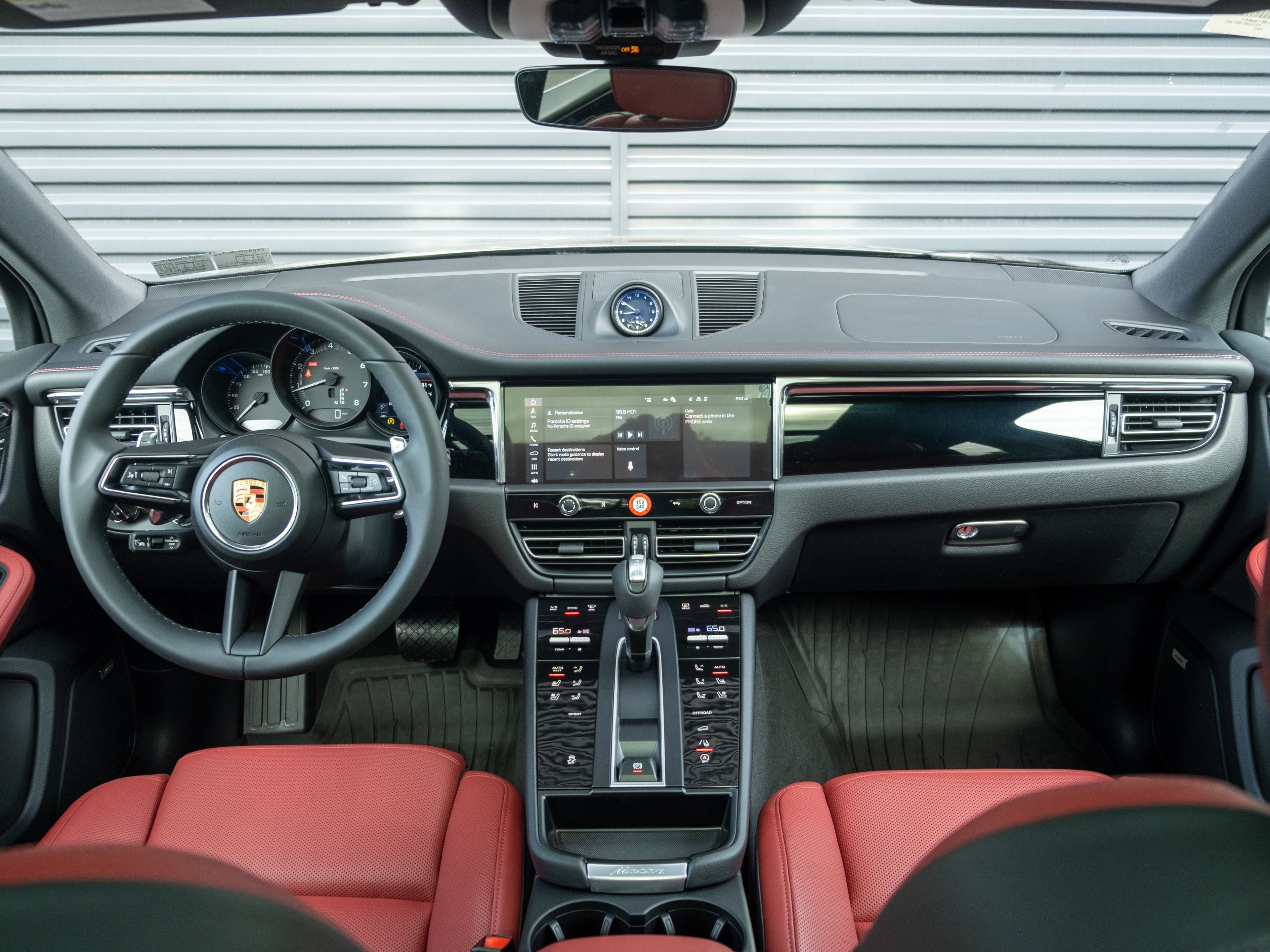2026 Porsche Macan Base