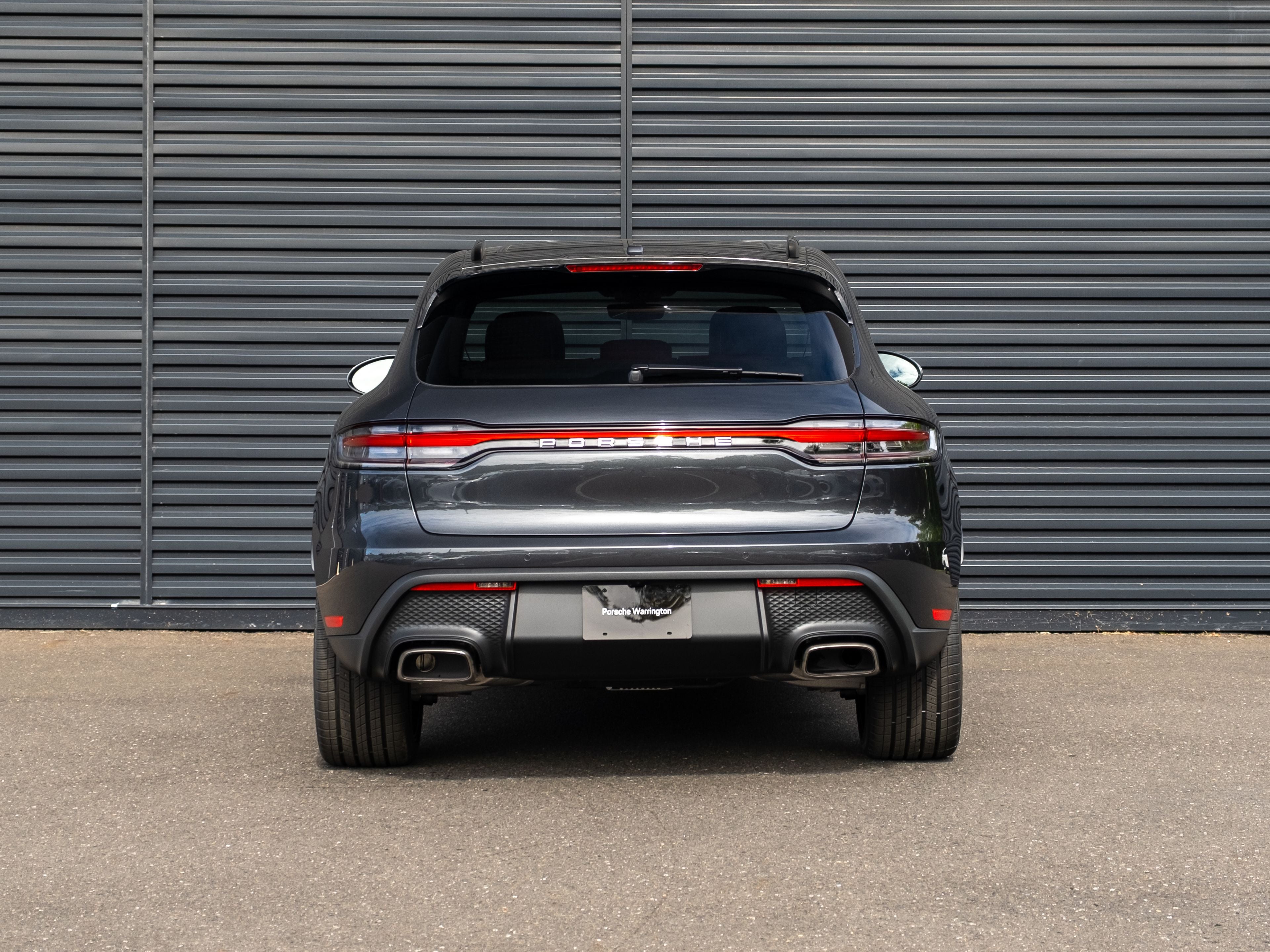2026 Porsche Macan Base
