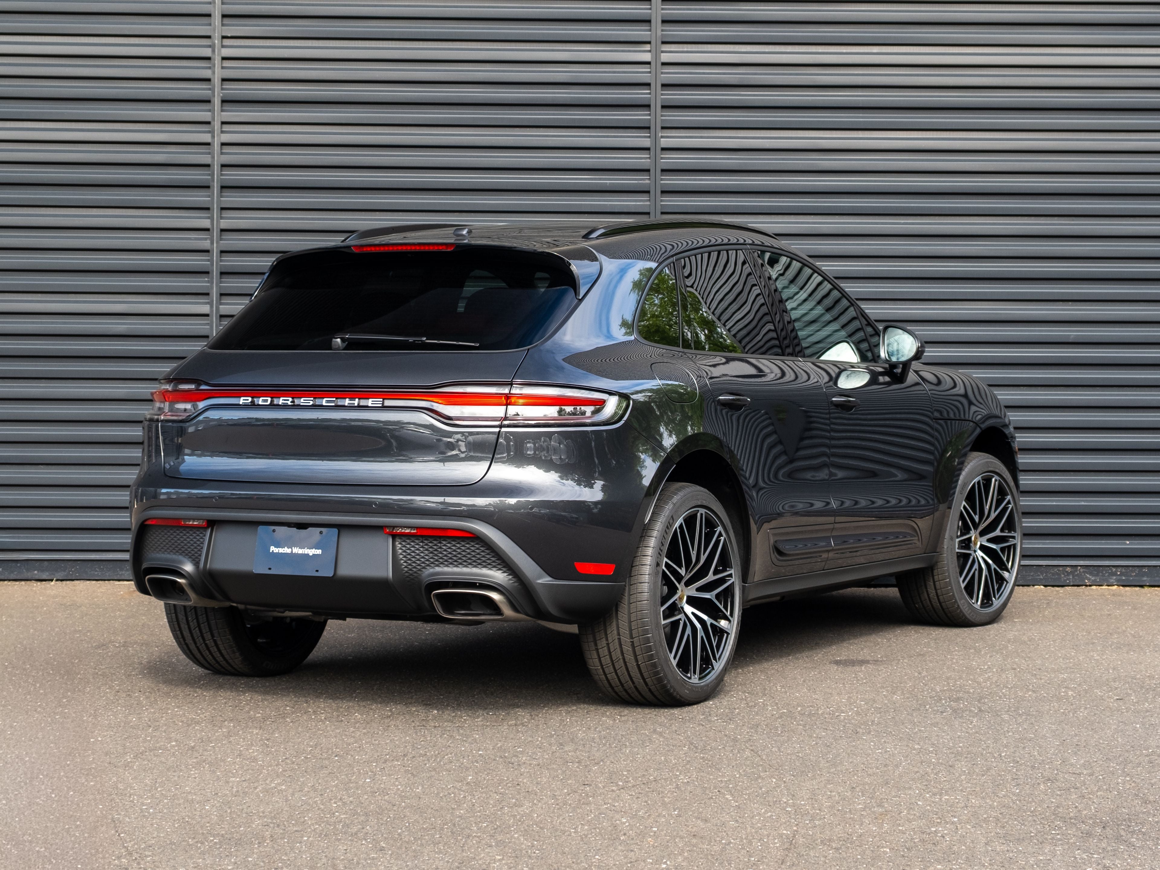 2026 Porsche Macan Base