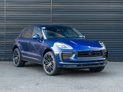 2026 Porsche Macan Base