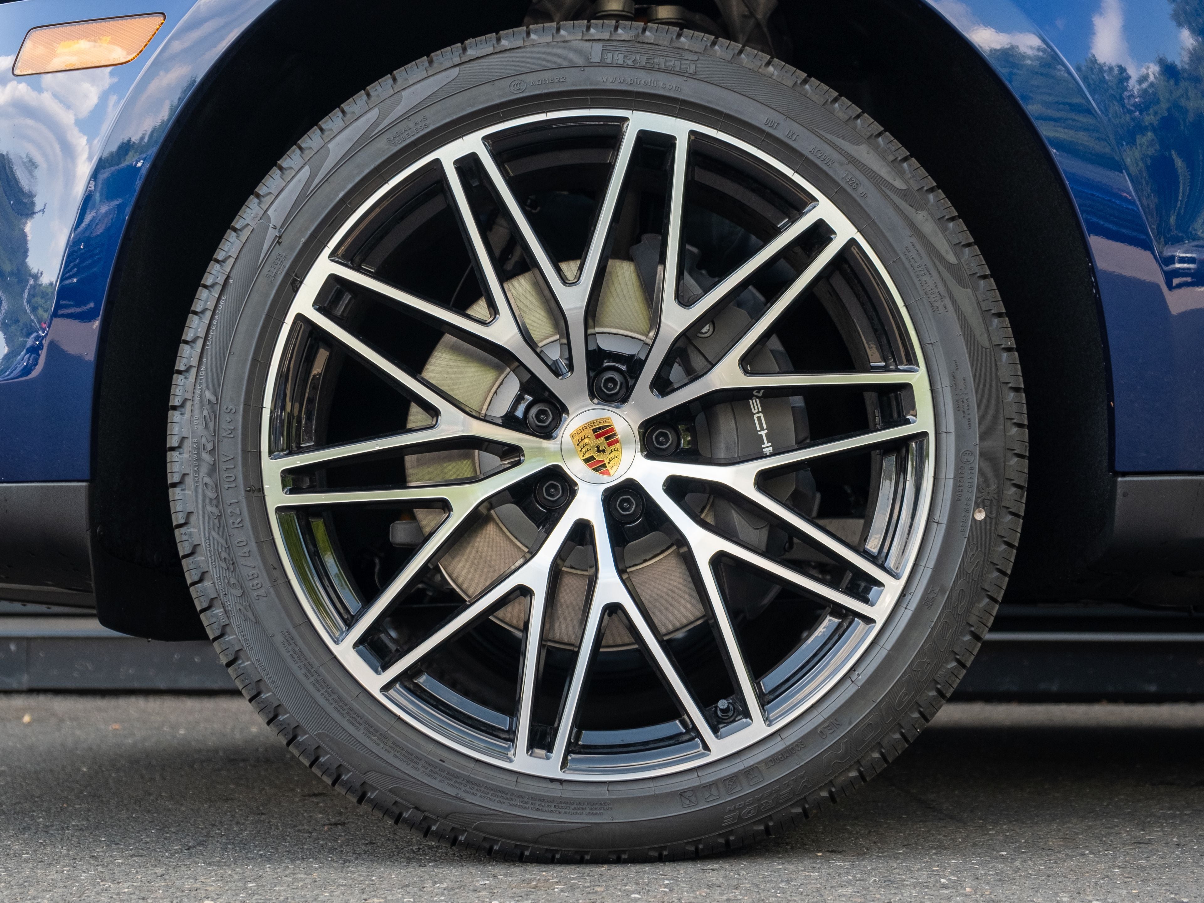 2026 Porsche Macan Base