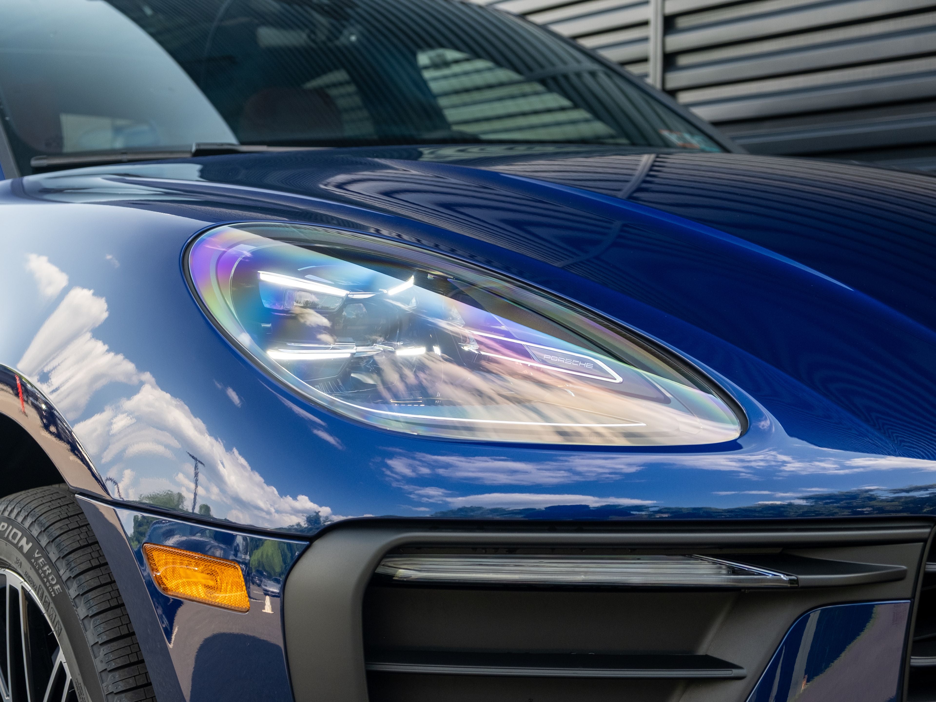 2026 Porsche Macan Base