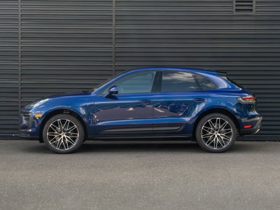 2026 Porsche Macan Base
