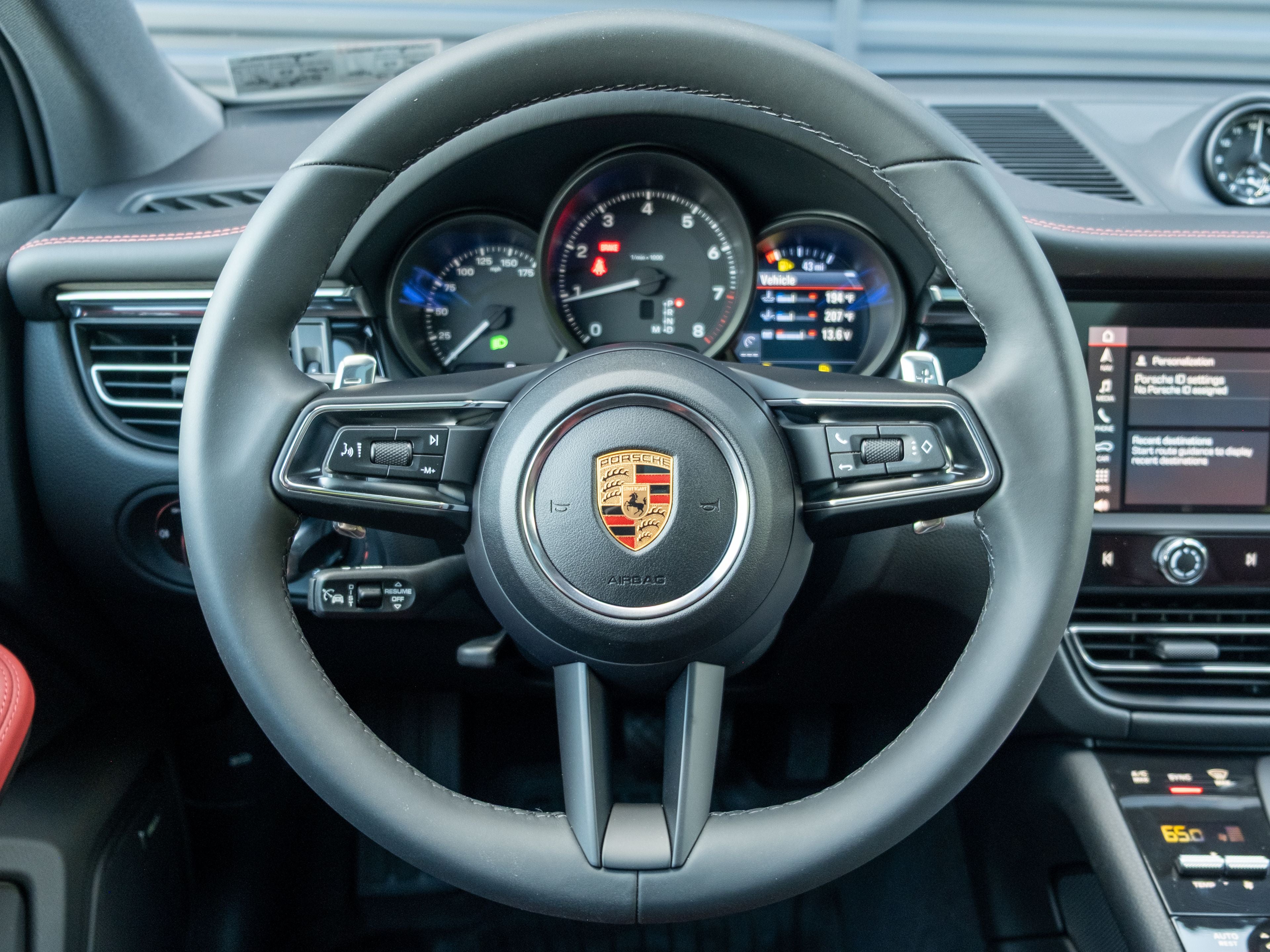 2026 Porsche Macan Base