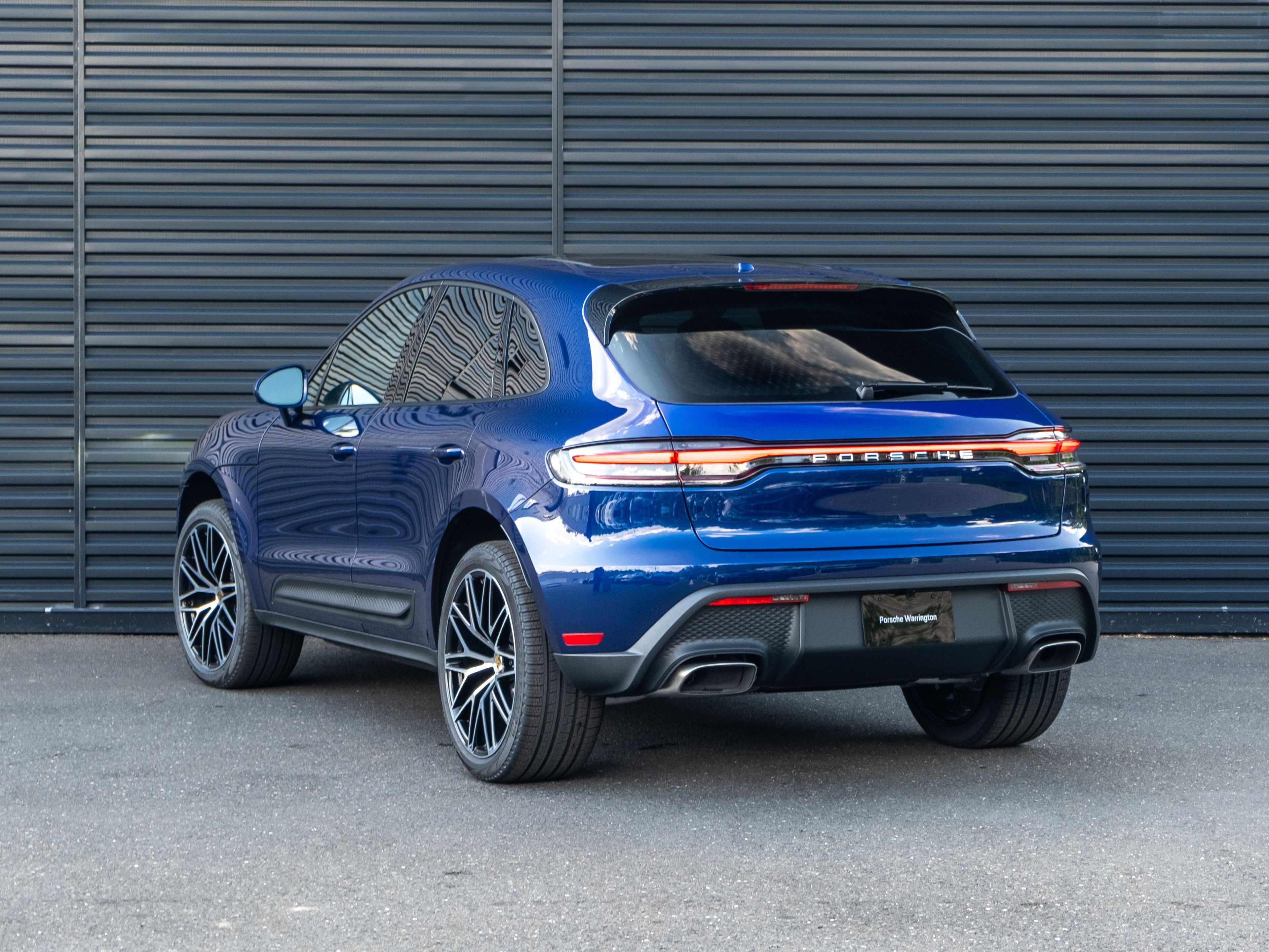 2026 Porsche Macan Base