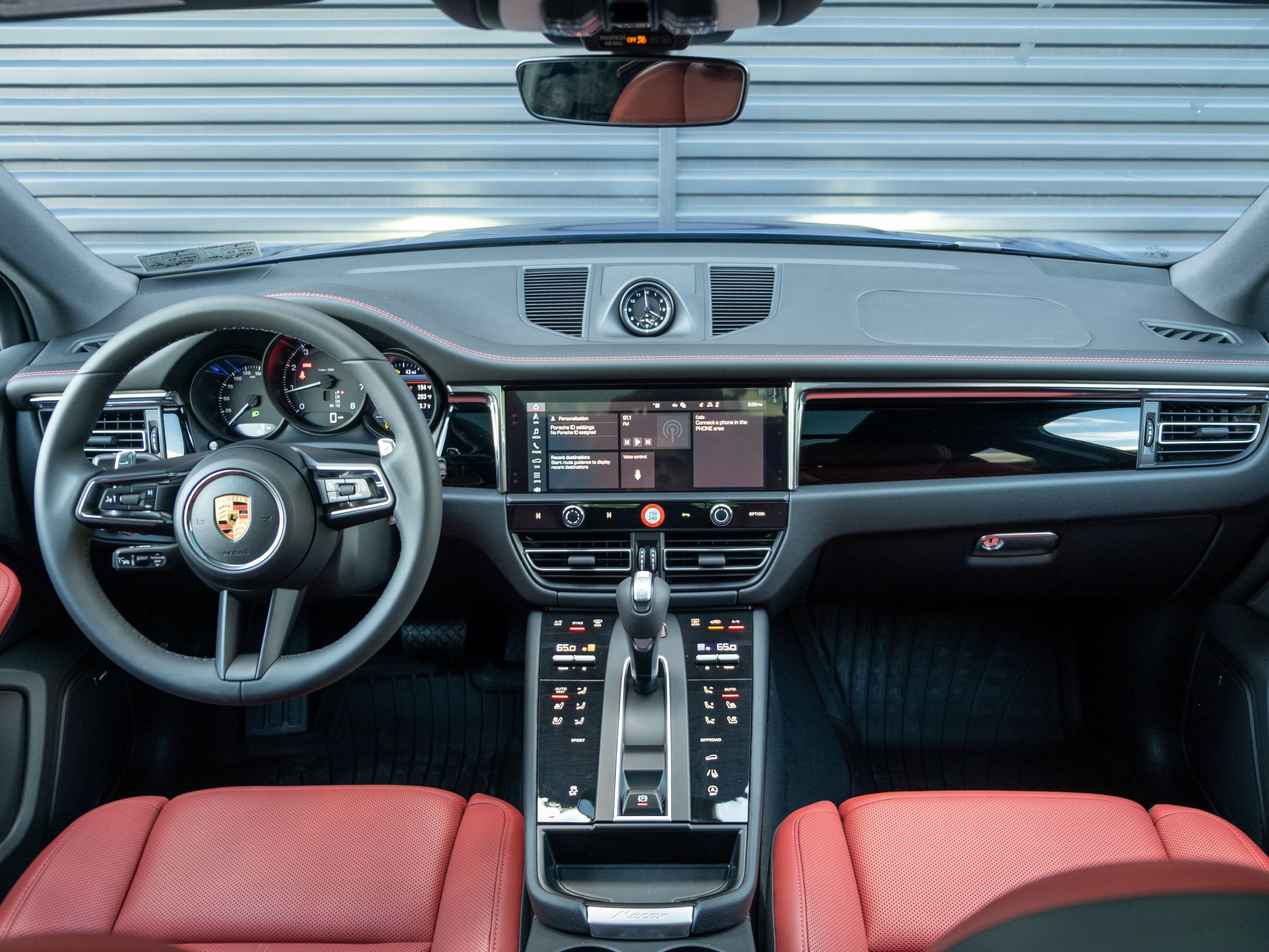 2026 Porsche Macan Base