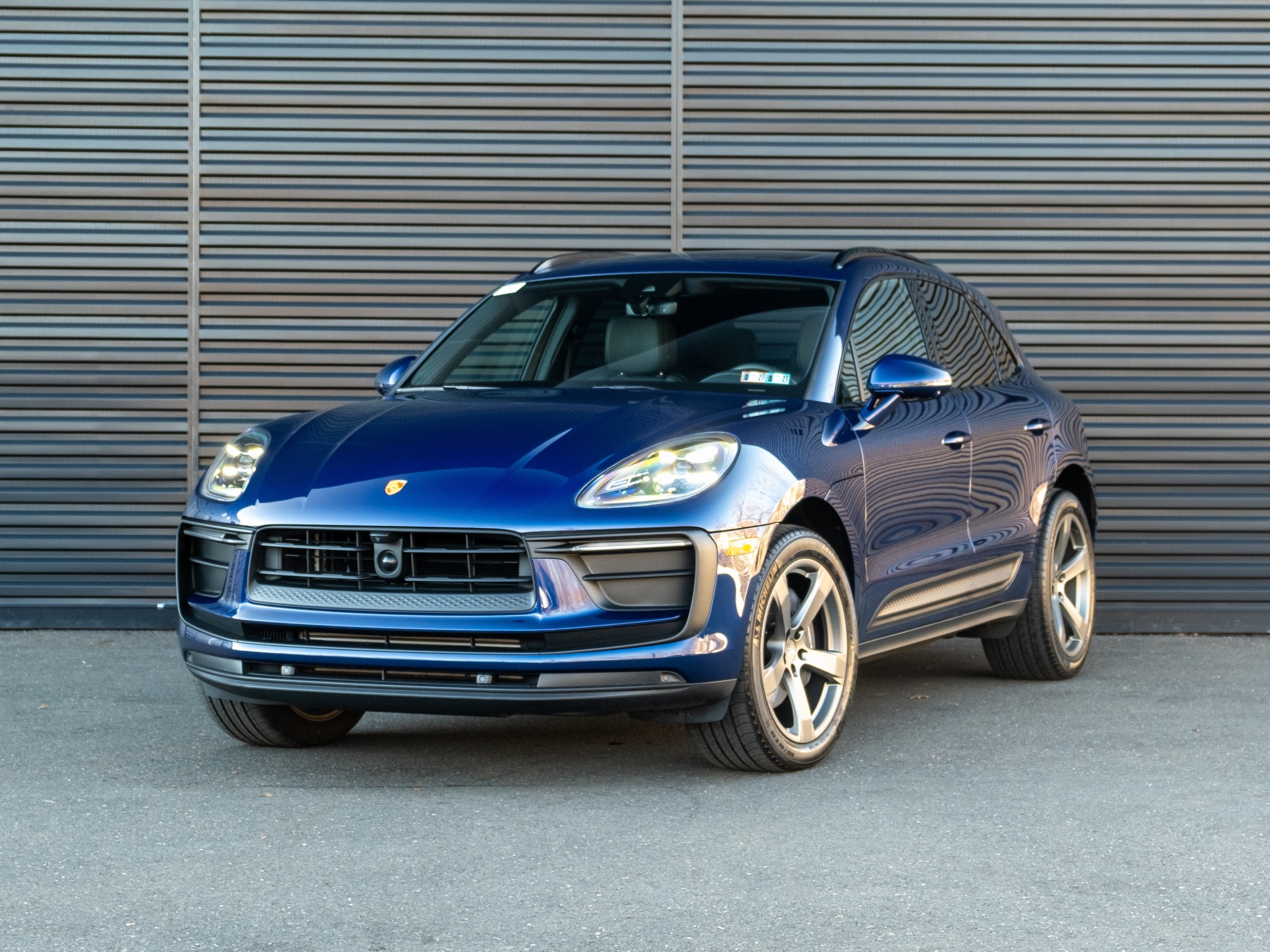 2023 Porsche Macan Base