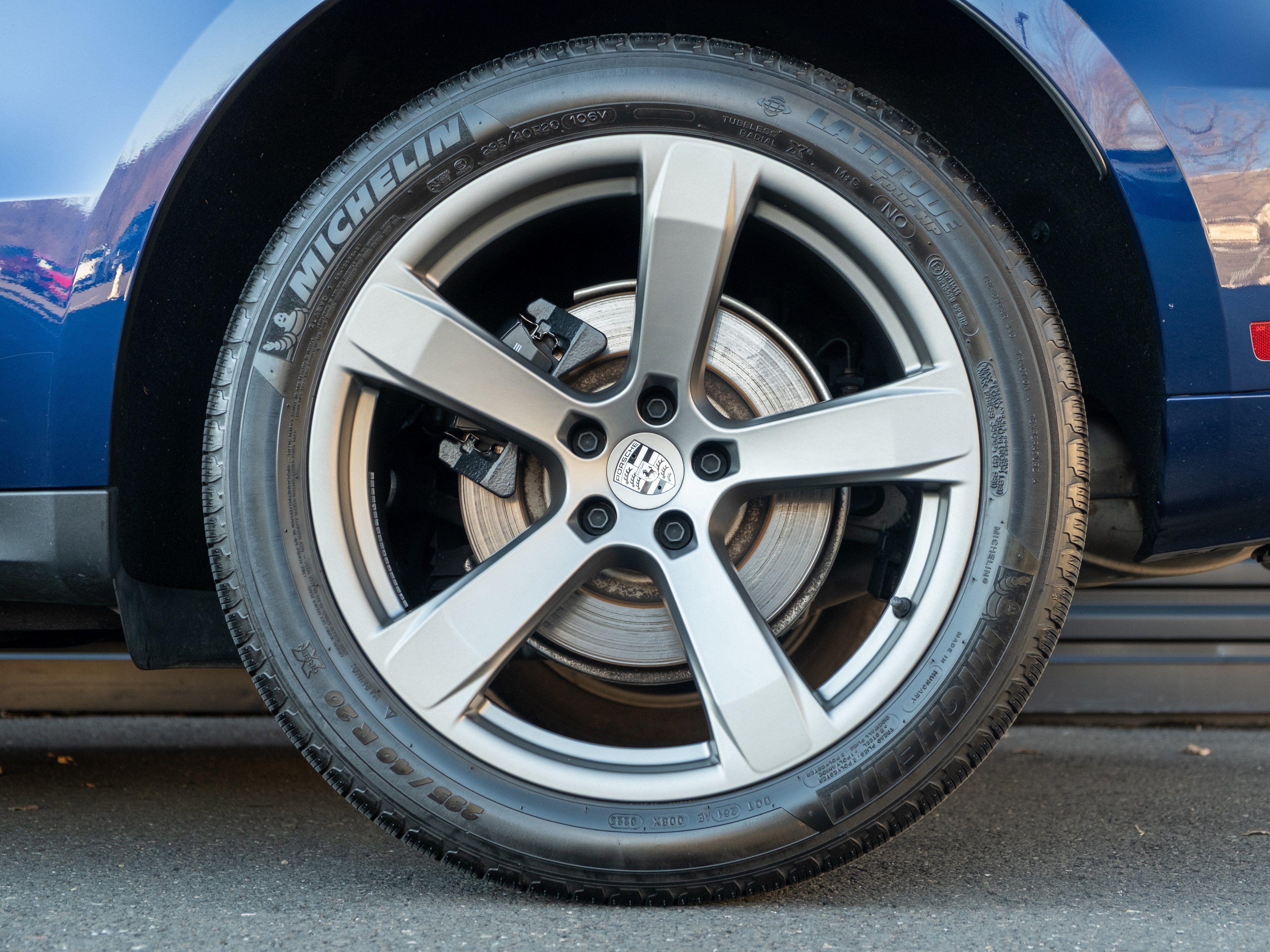 2023 Porsche Macan Base