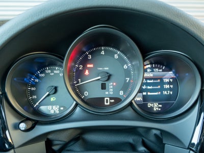 2023 Porsche Macan Base