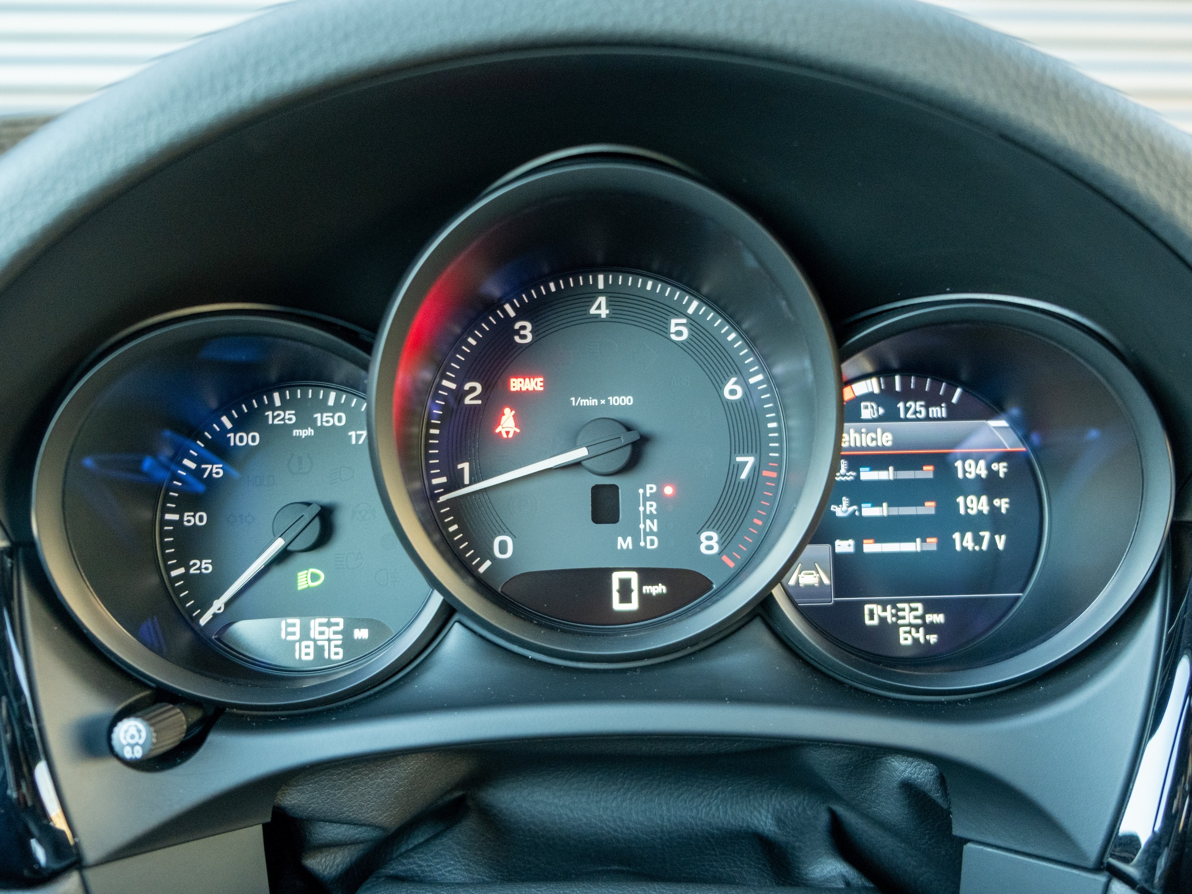 2023 Porsche Macan Base