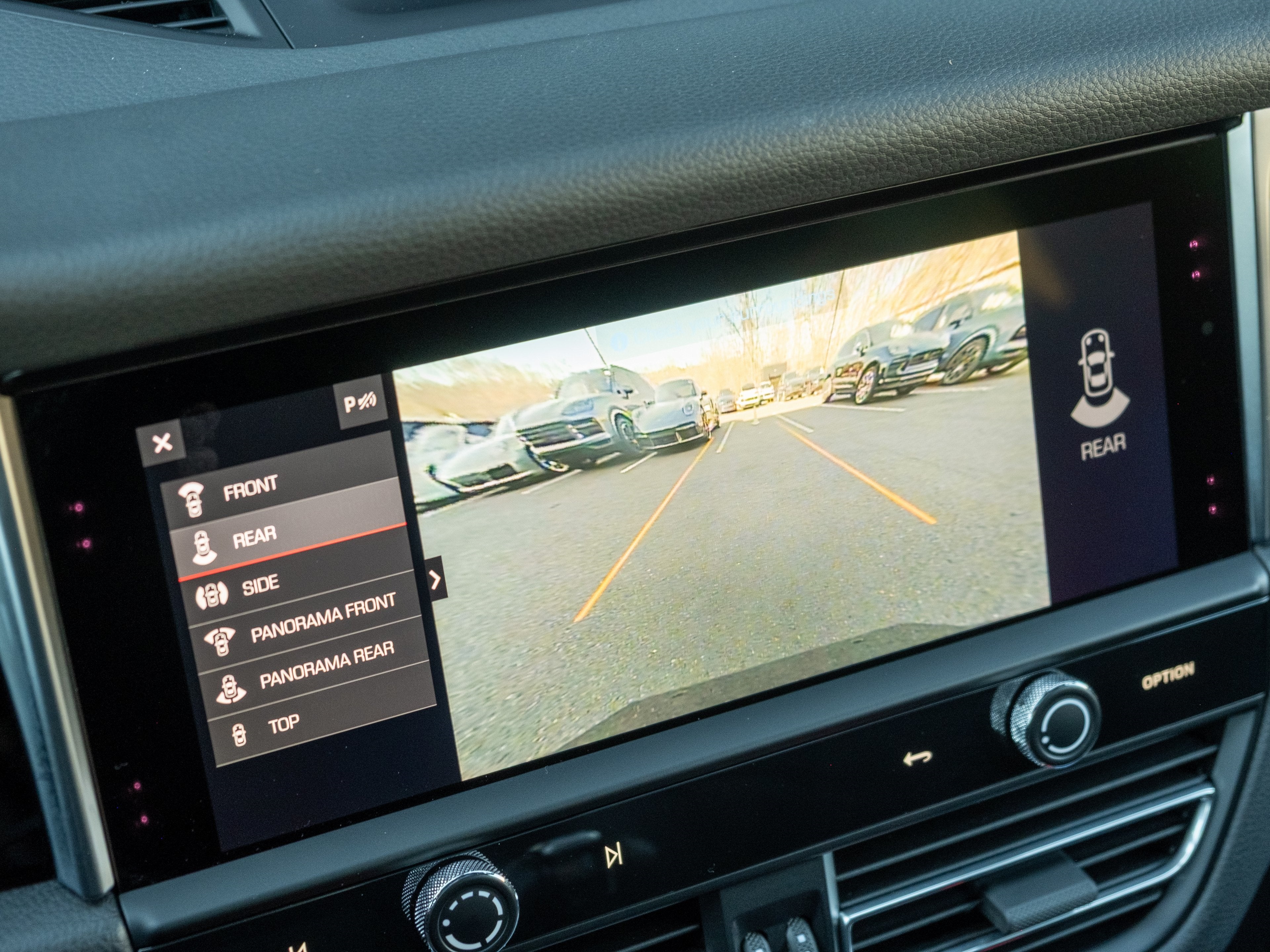 2023 Porsche Macan Base