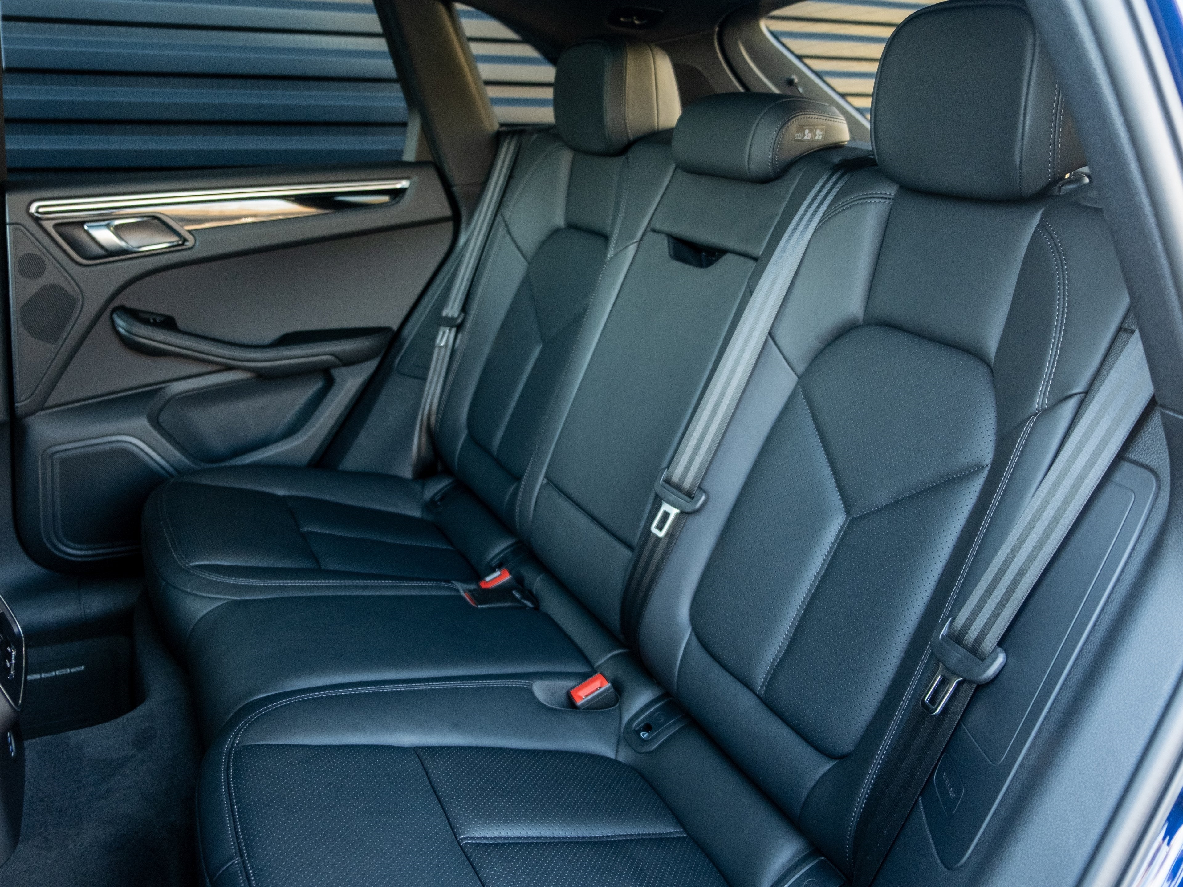 2023 Porsche Macan Base