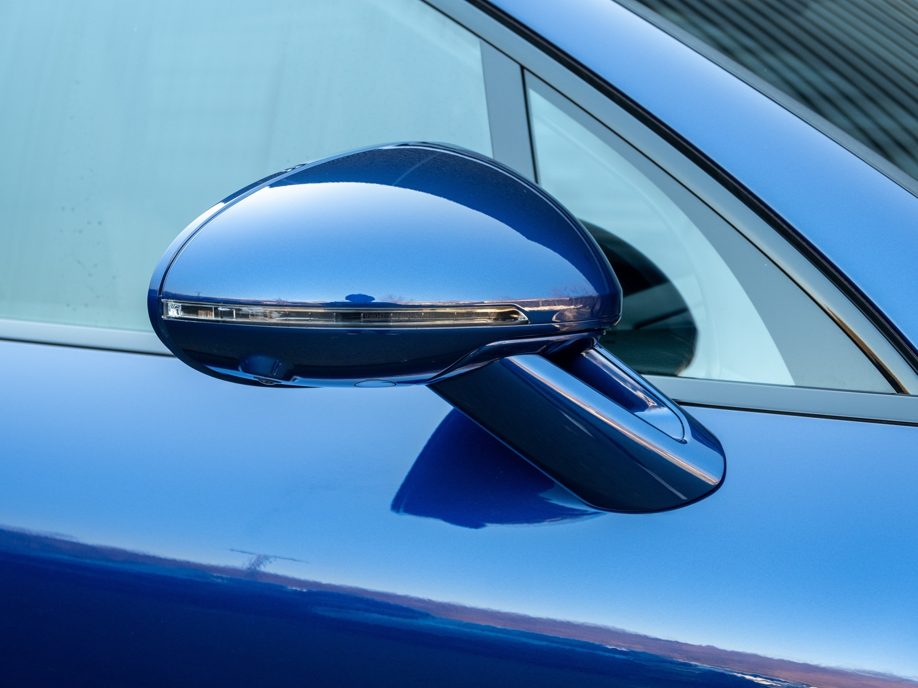 2023 Porsche Macan Base