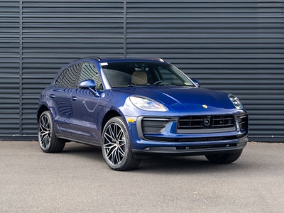 2026 Porsche Macan Base
