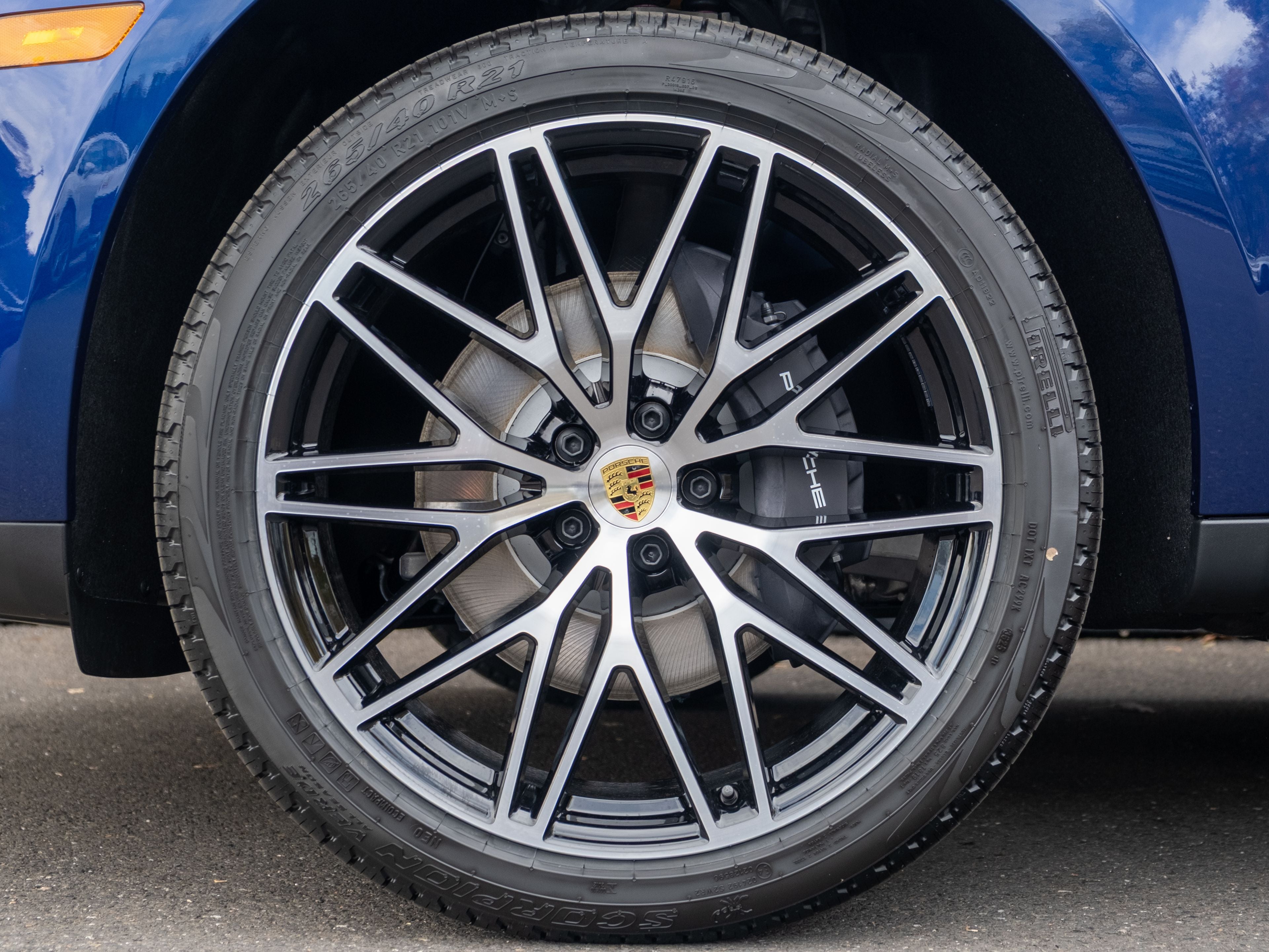 2026 Porsche Macan Base