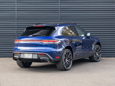 2026 Porsche Macan Base