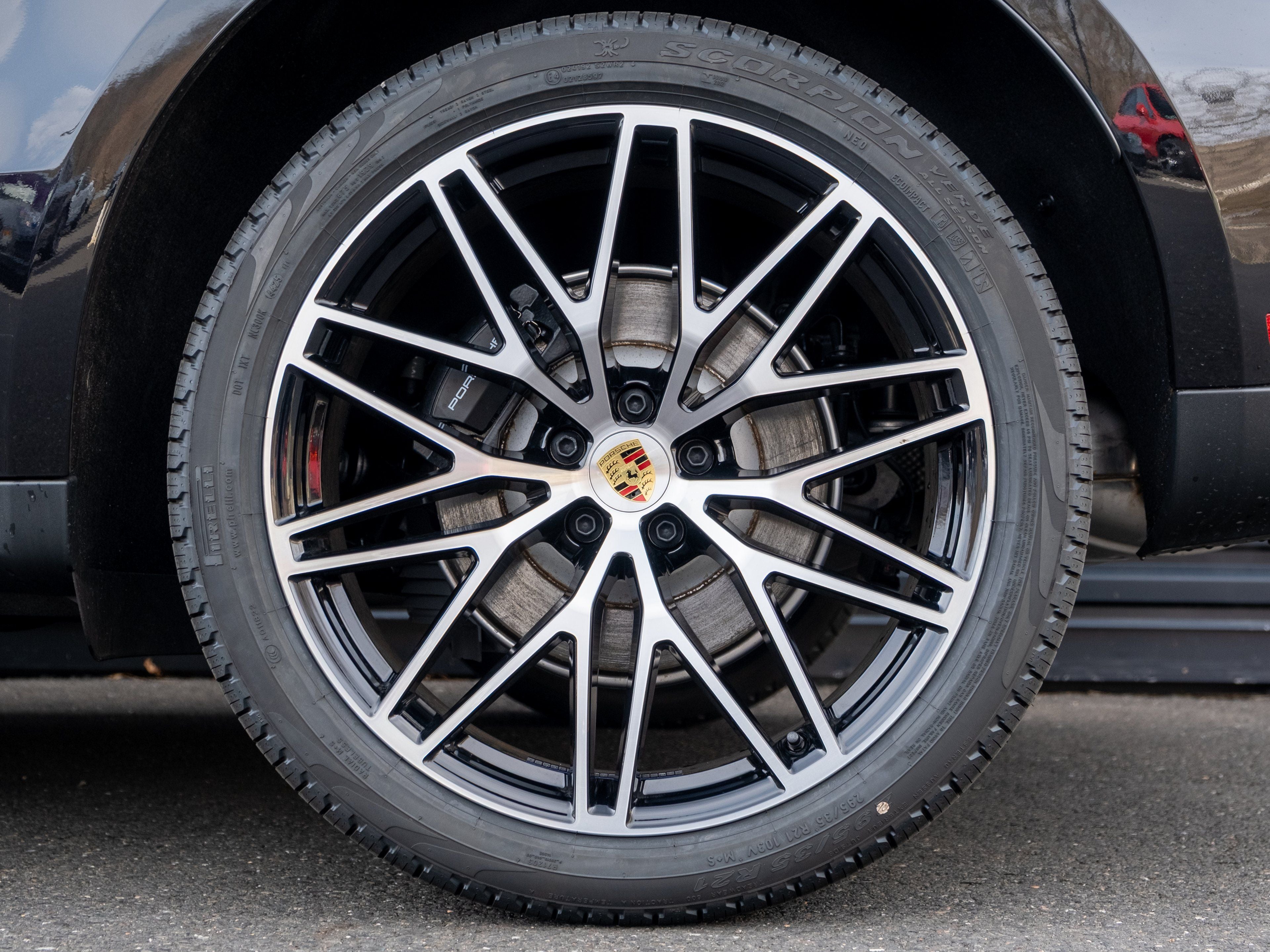 2026 Porsche Macan Base