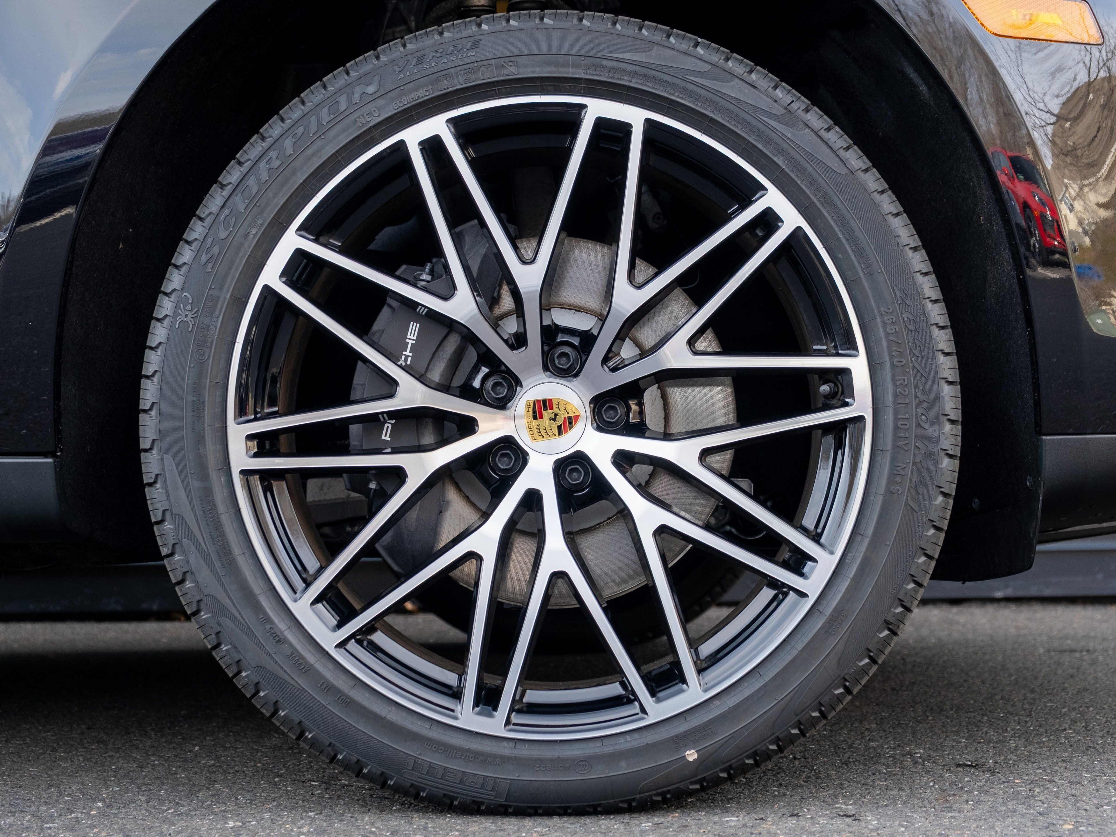 2026 Porsche Macan Base