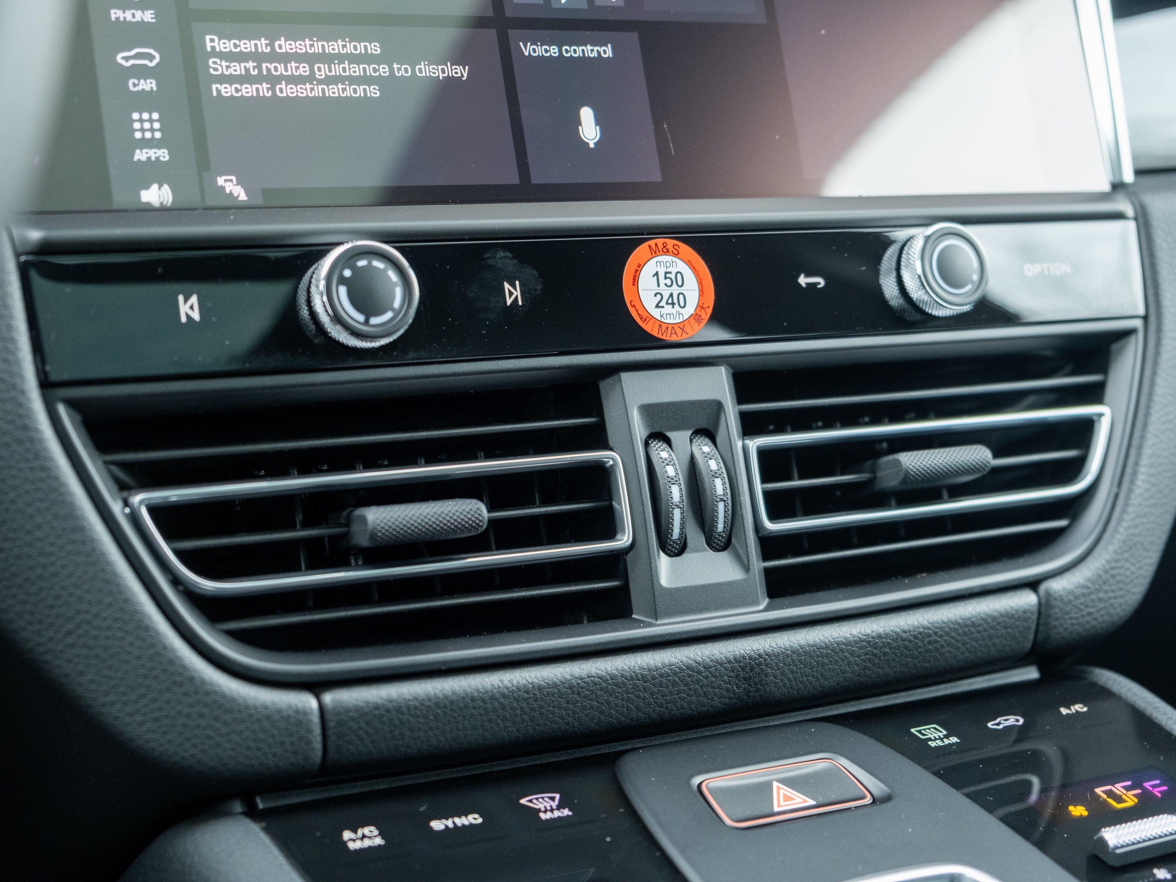 2026 Porsche Macan Base