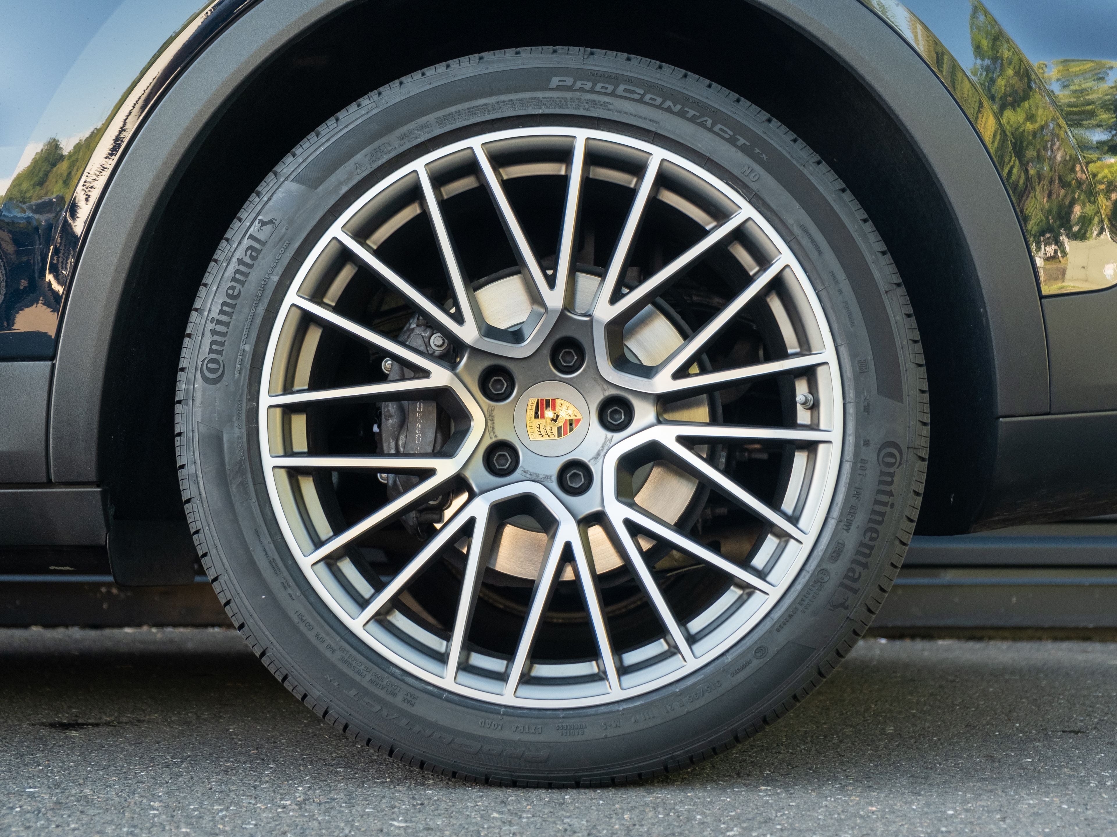 2023 Porsche Cayenne Base