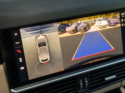 2023 Porsche Cayenne Base